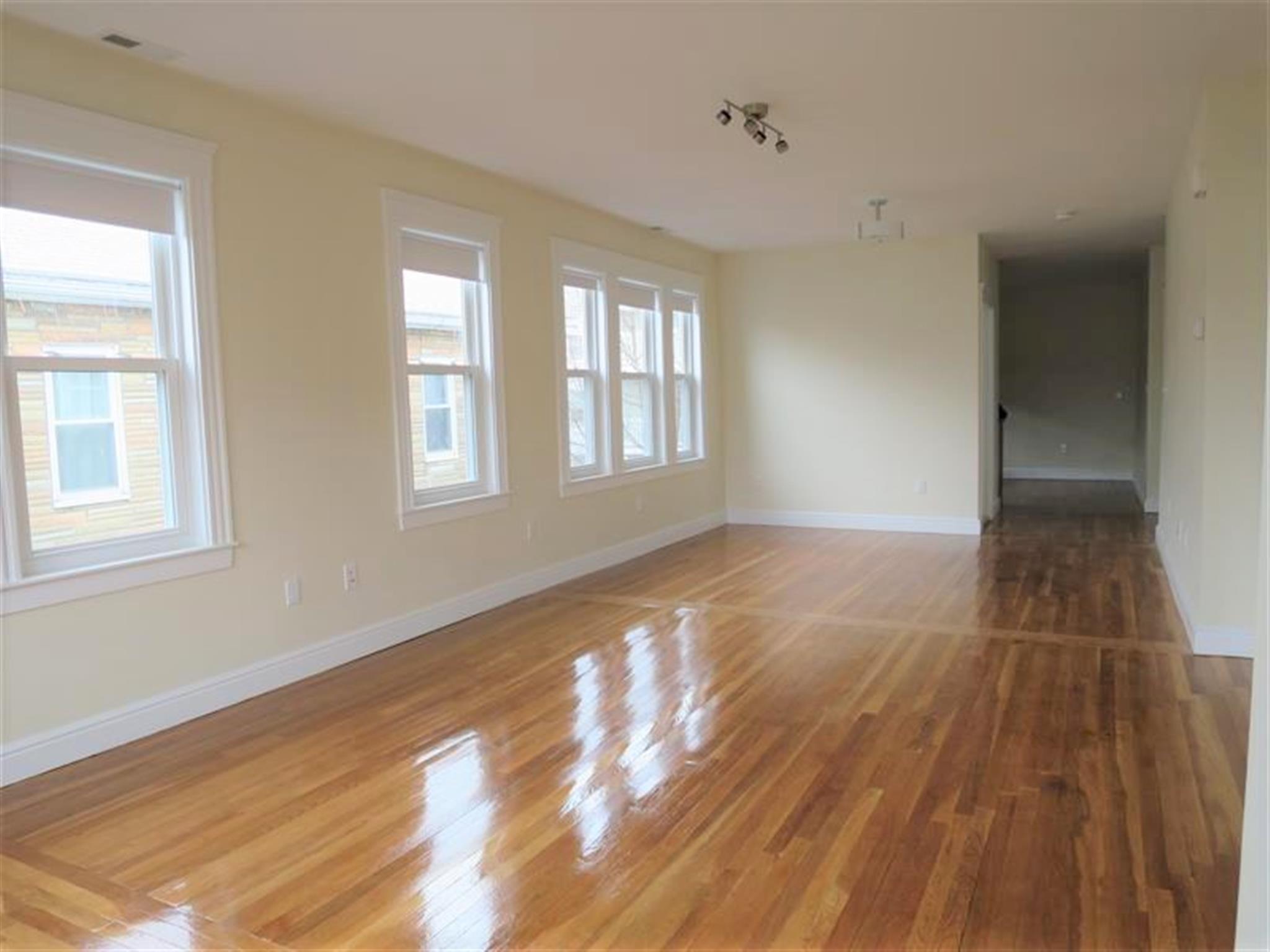 9 Bonner Ave, Medford