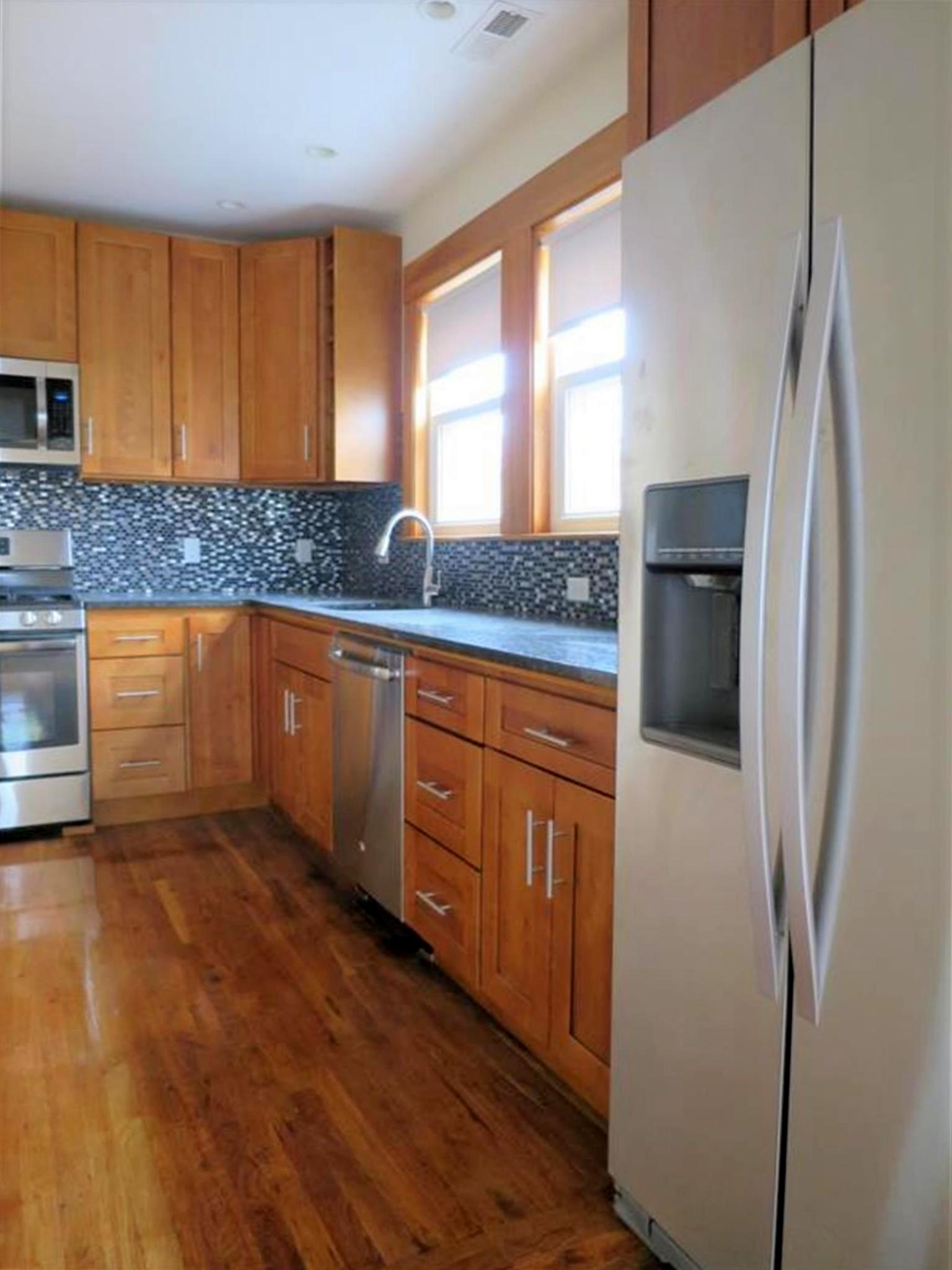 7 Bonner Ave, Medford