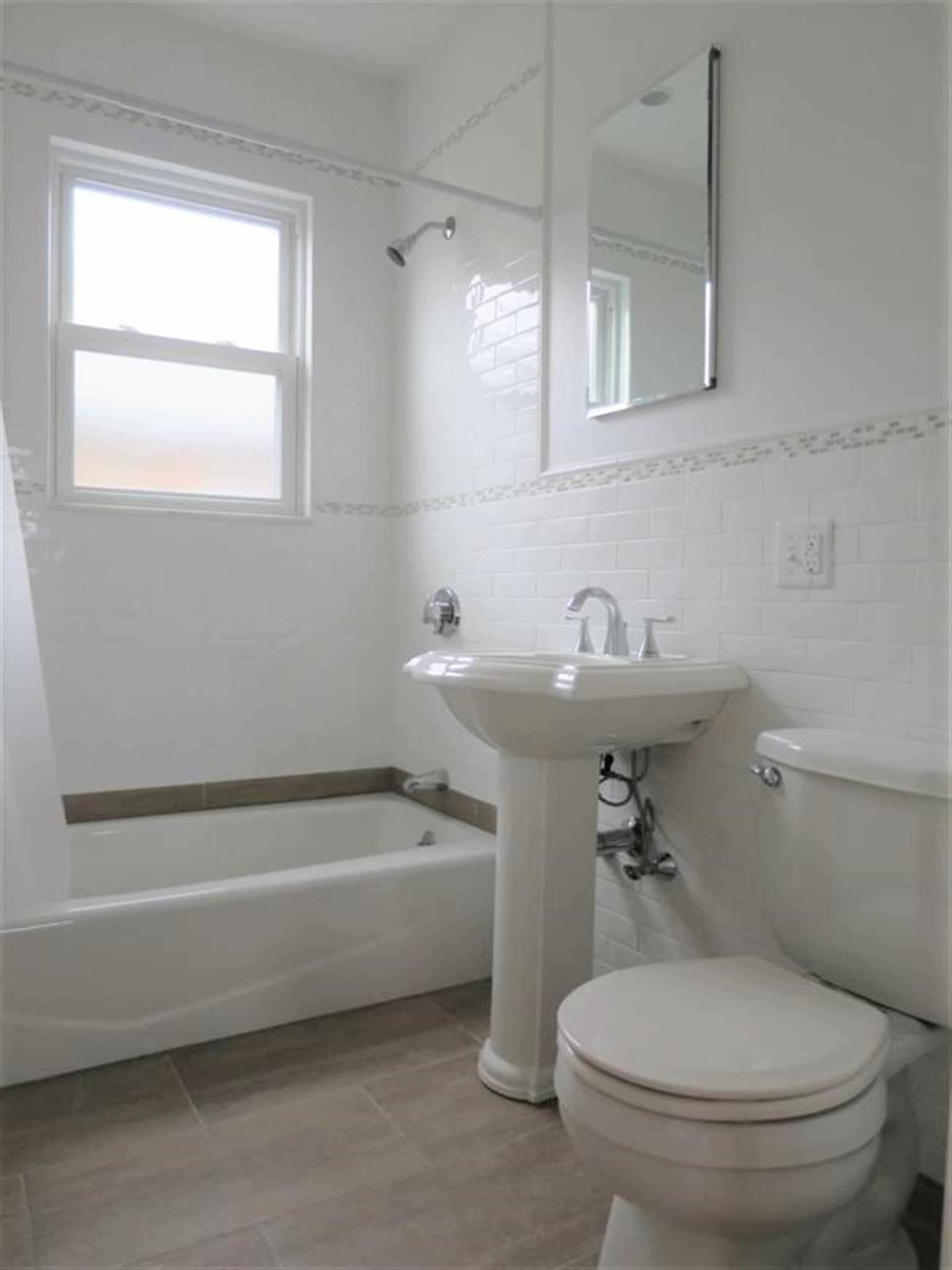 9 Bonner Ave, Medford