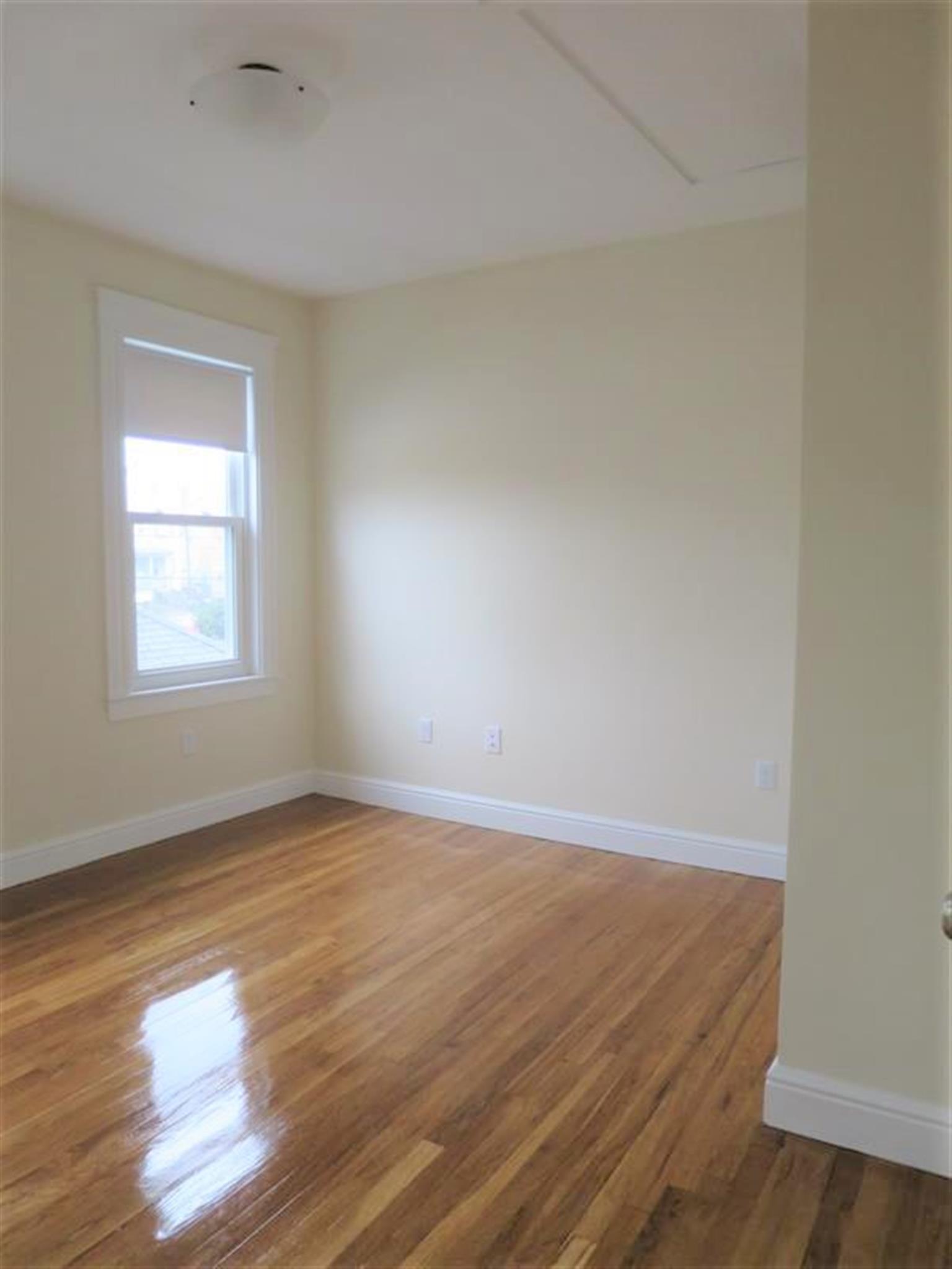 9 Bonner Ave, Medford