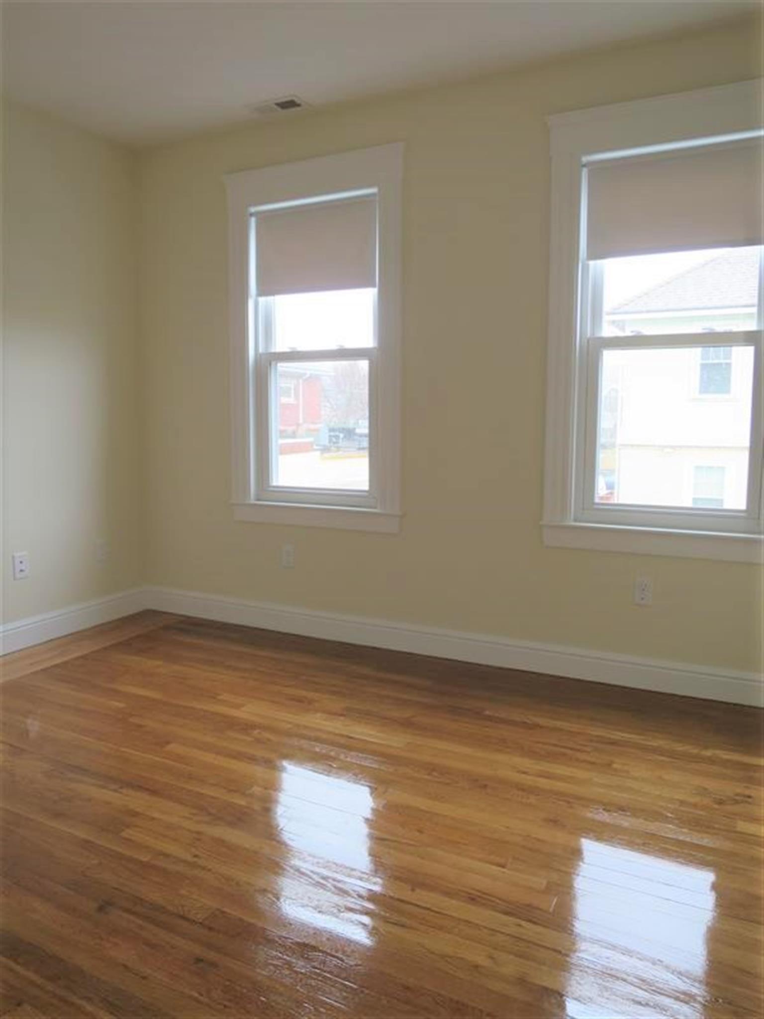 9 Bonner Ave, Medford