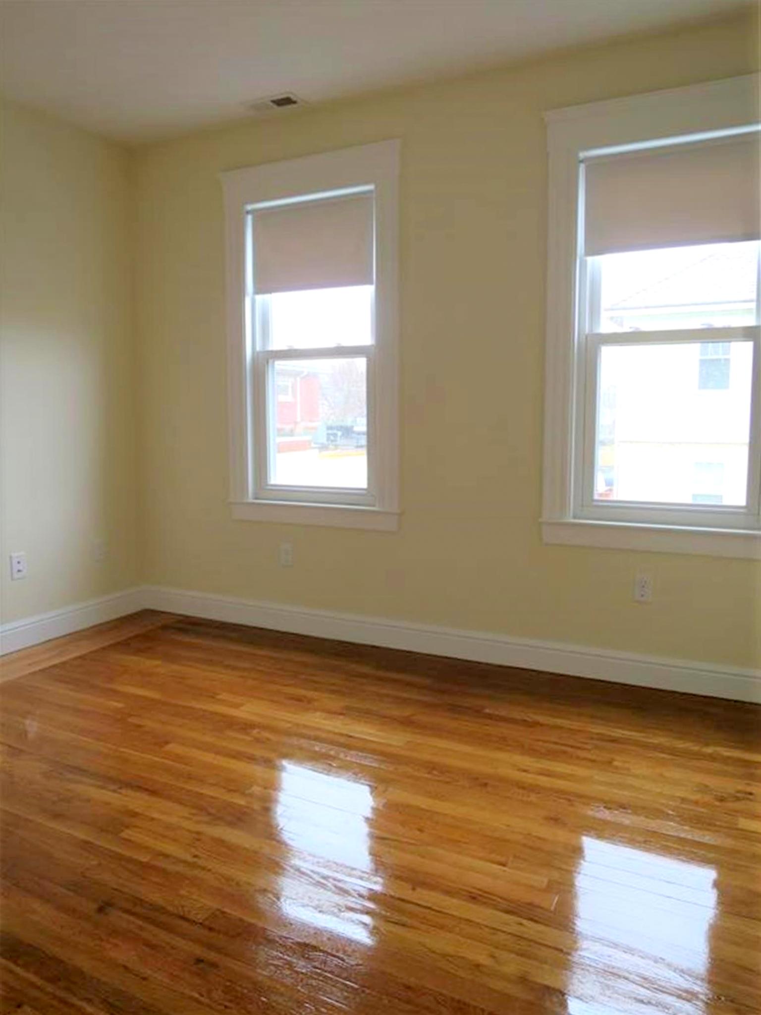 7 Bonner Ave, Medford