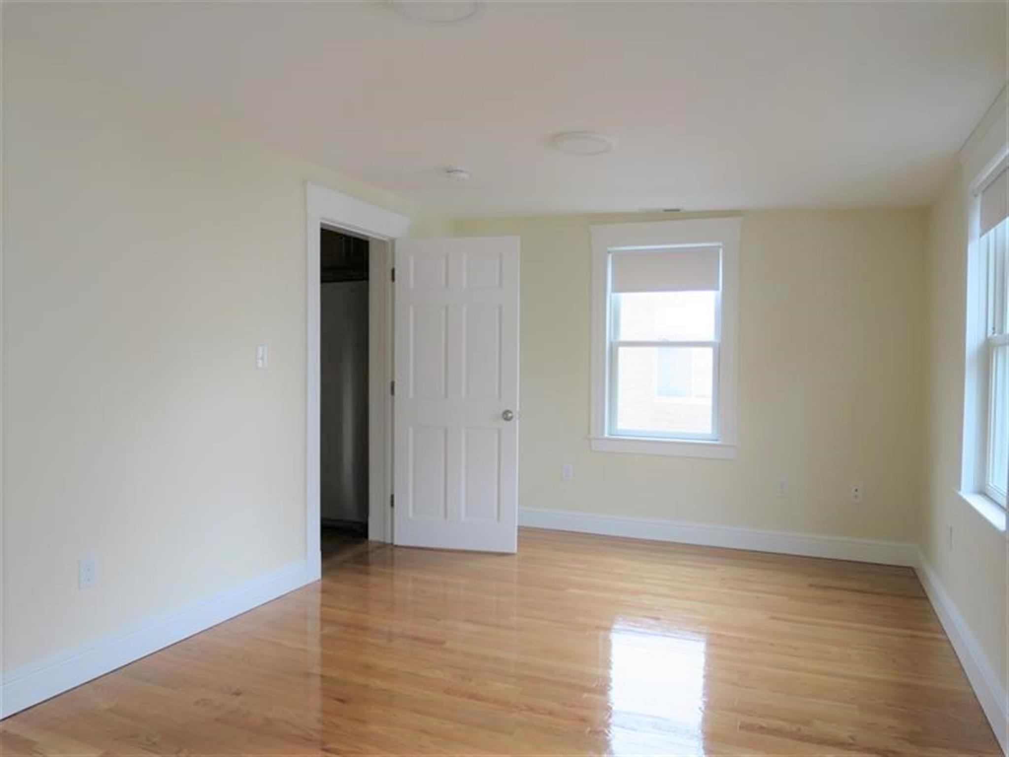 9 Bonner Ave, Medford