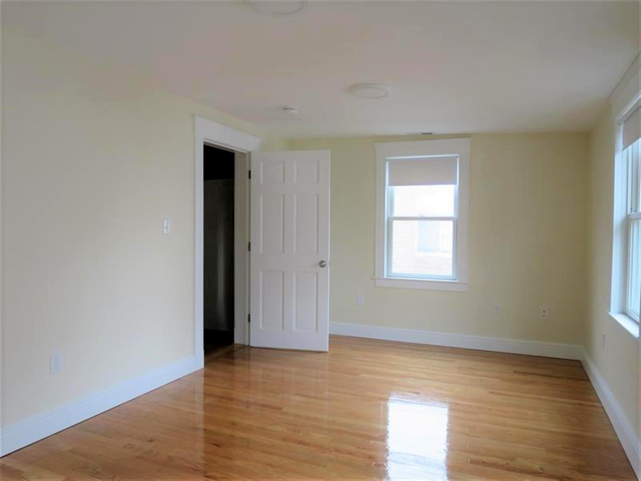 7 Bonner Ave, Medford