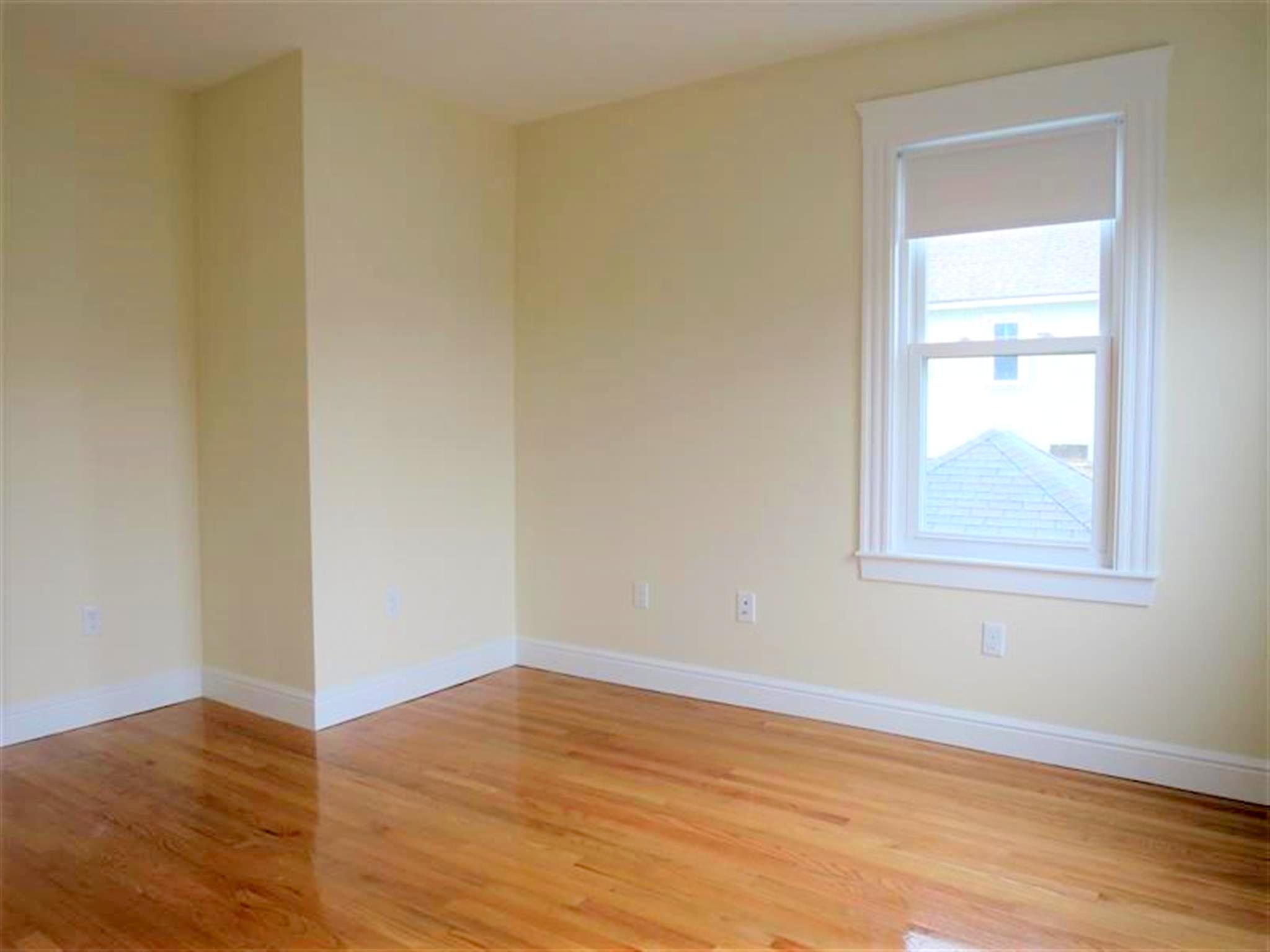 7 Bonner Ave, Medford