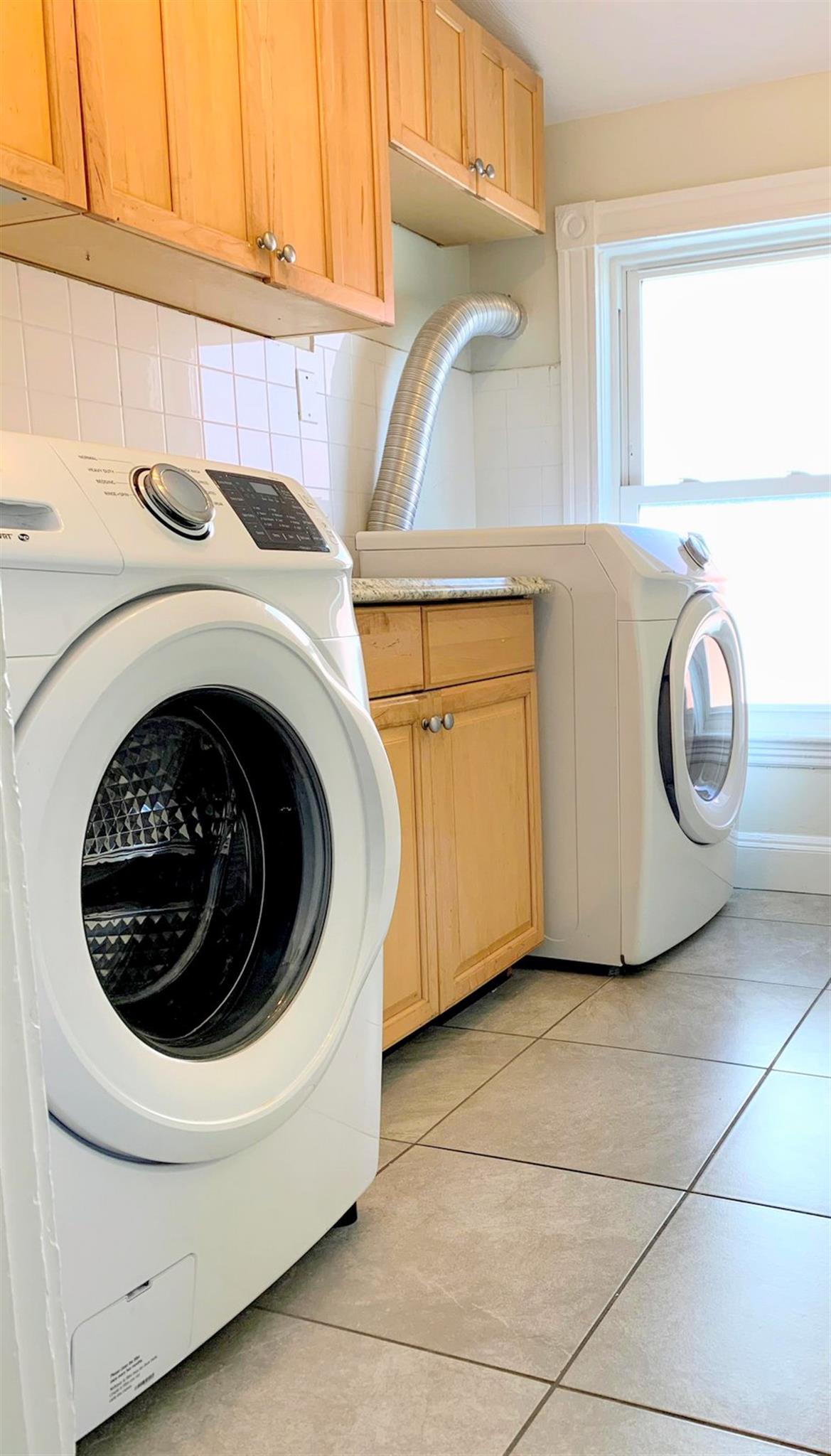 98 Bristol Rd, Medford