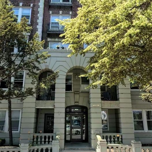 116 Washington St, Brighton