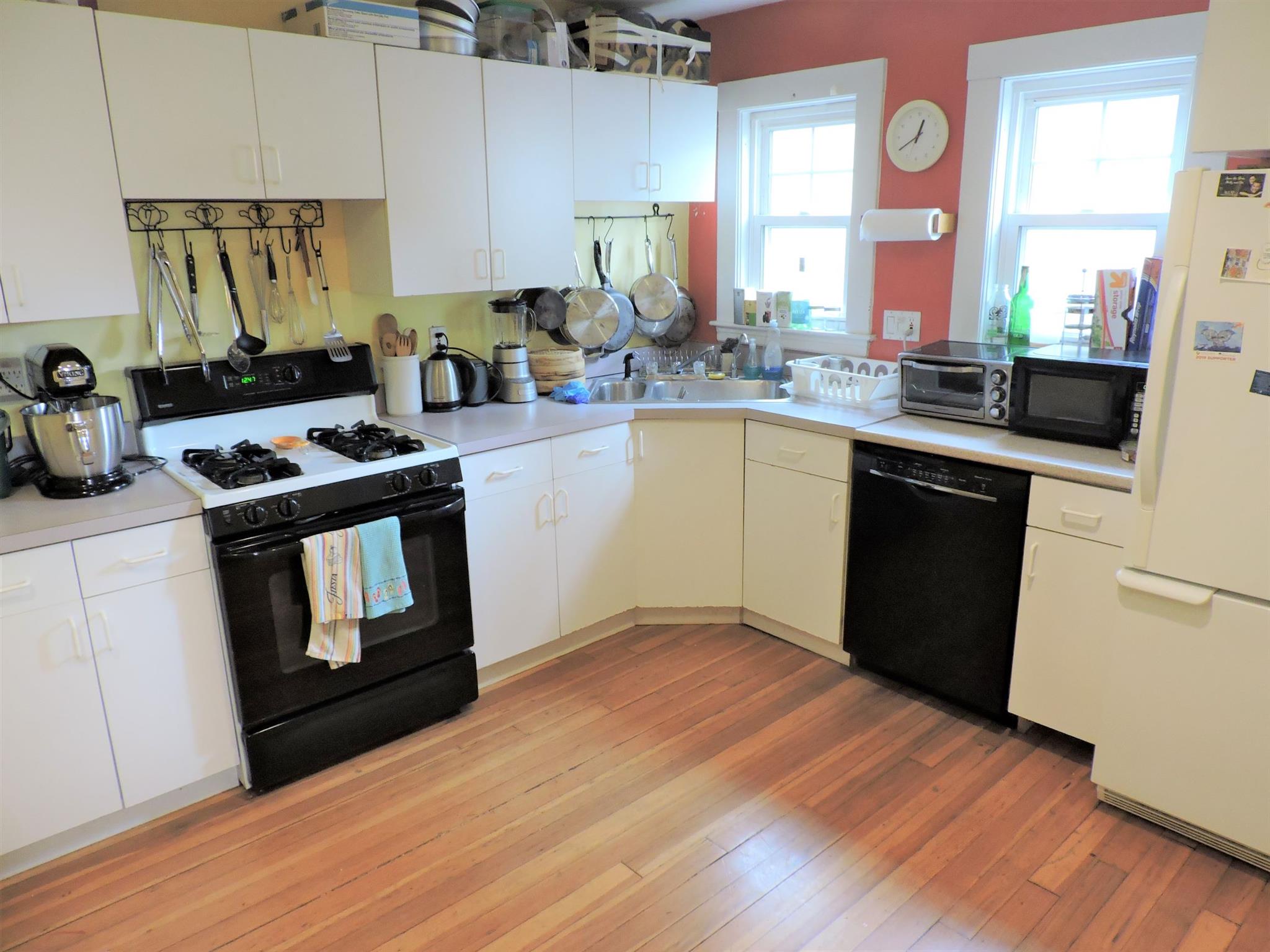 86 Henry St, Cambridgeport