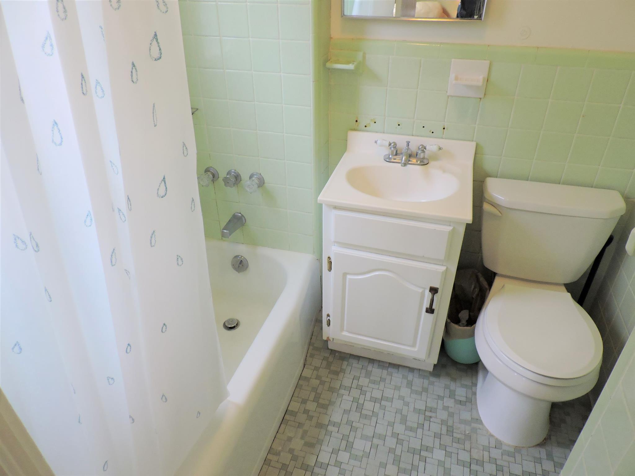 86 Henry St, Cambridgeport