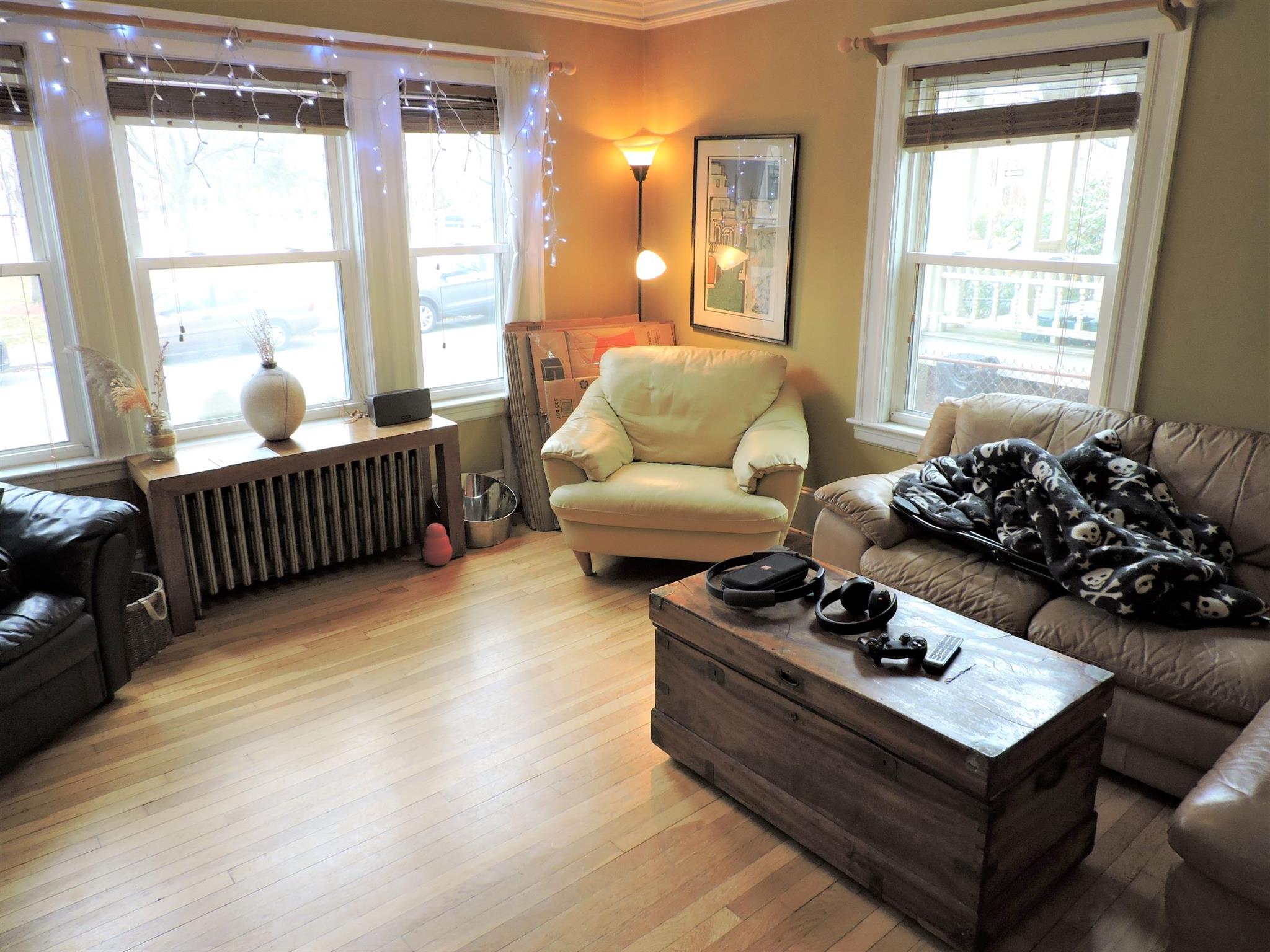 86 Henry St, Cambridgeport