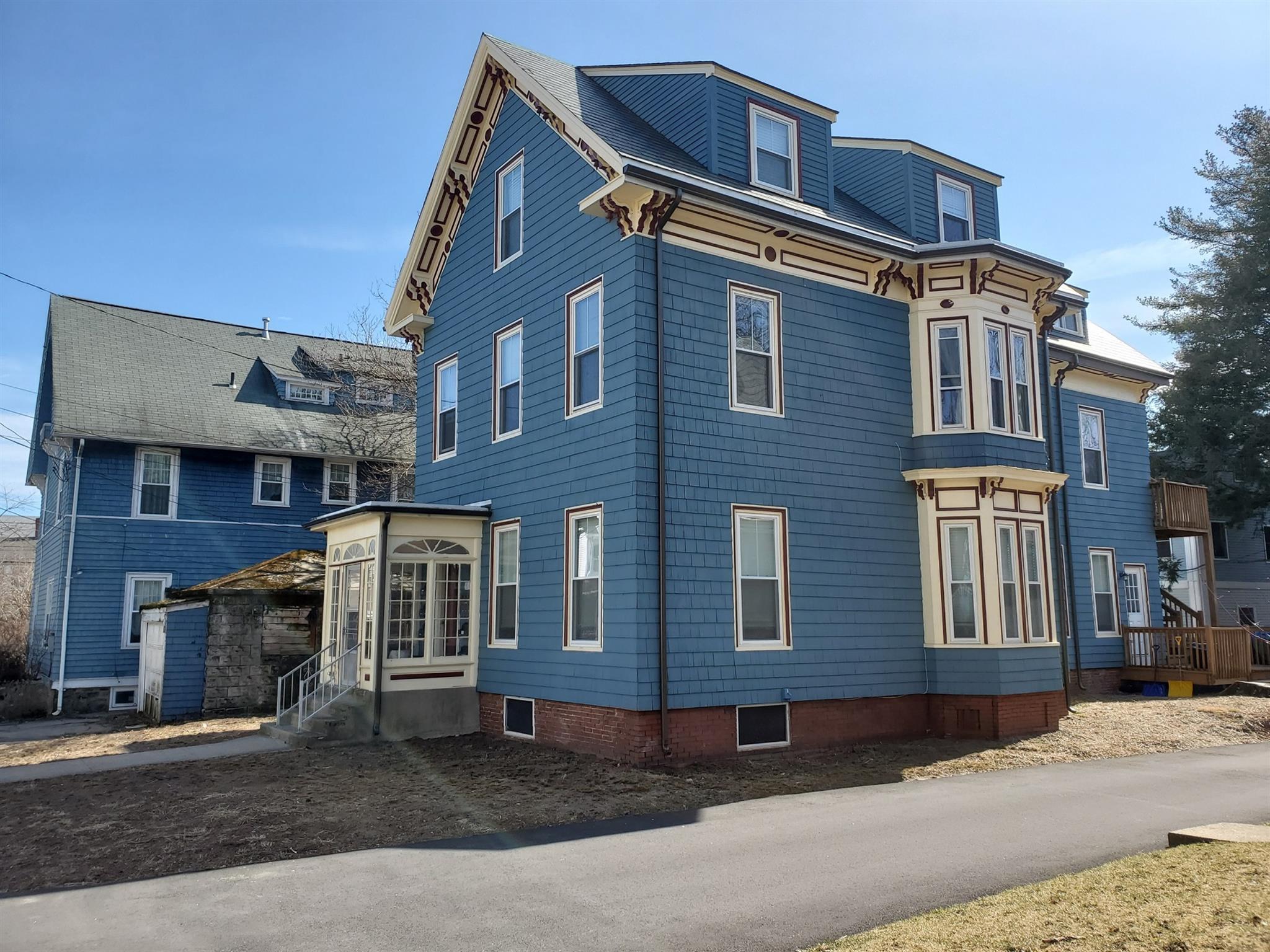 37 Spring St, Malden