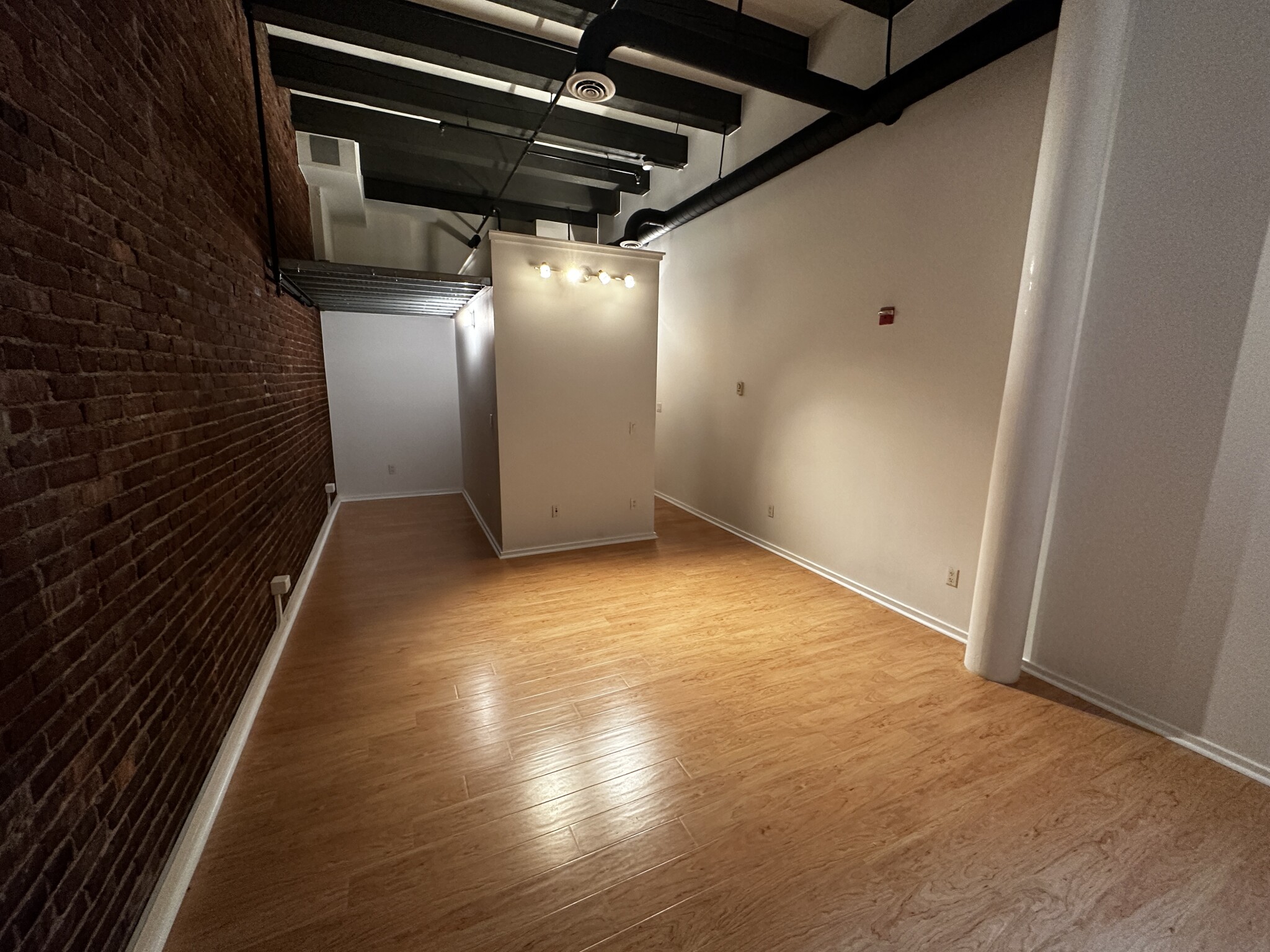 254 Friend St, West End