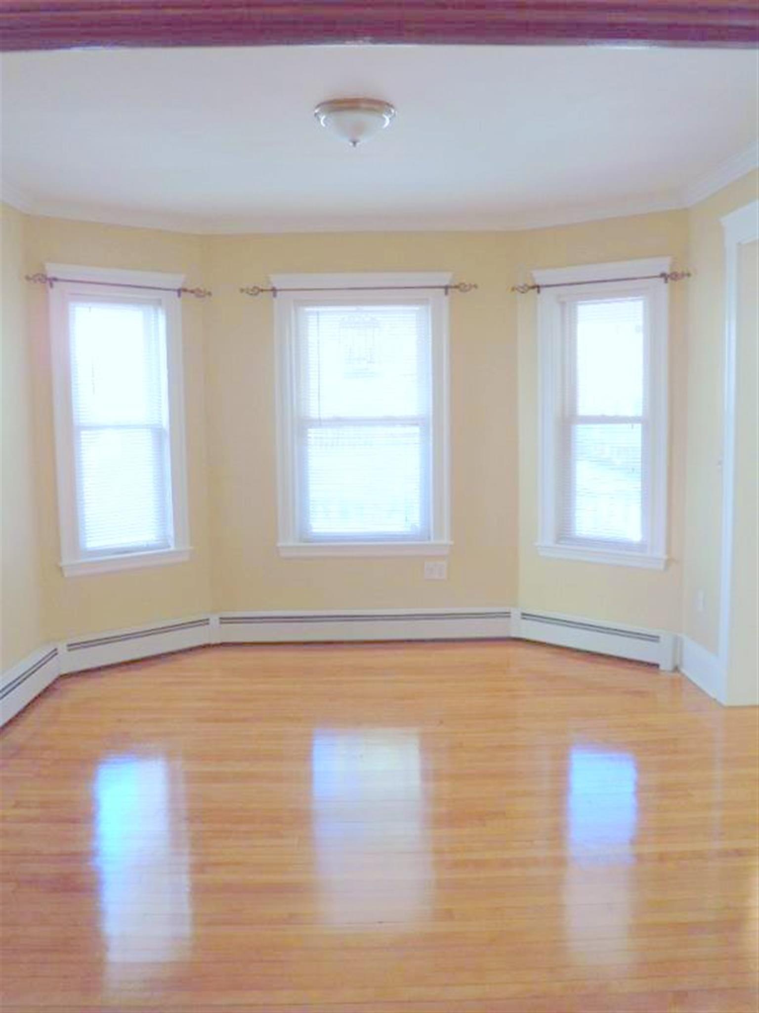 23 Stoughton St, Medford