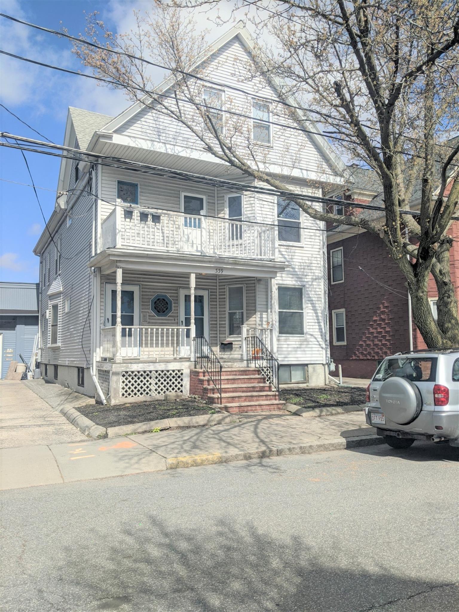 339 Summer St, Davis Square