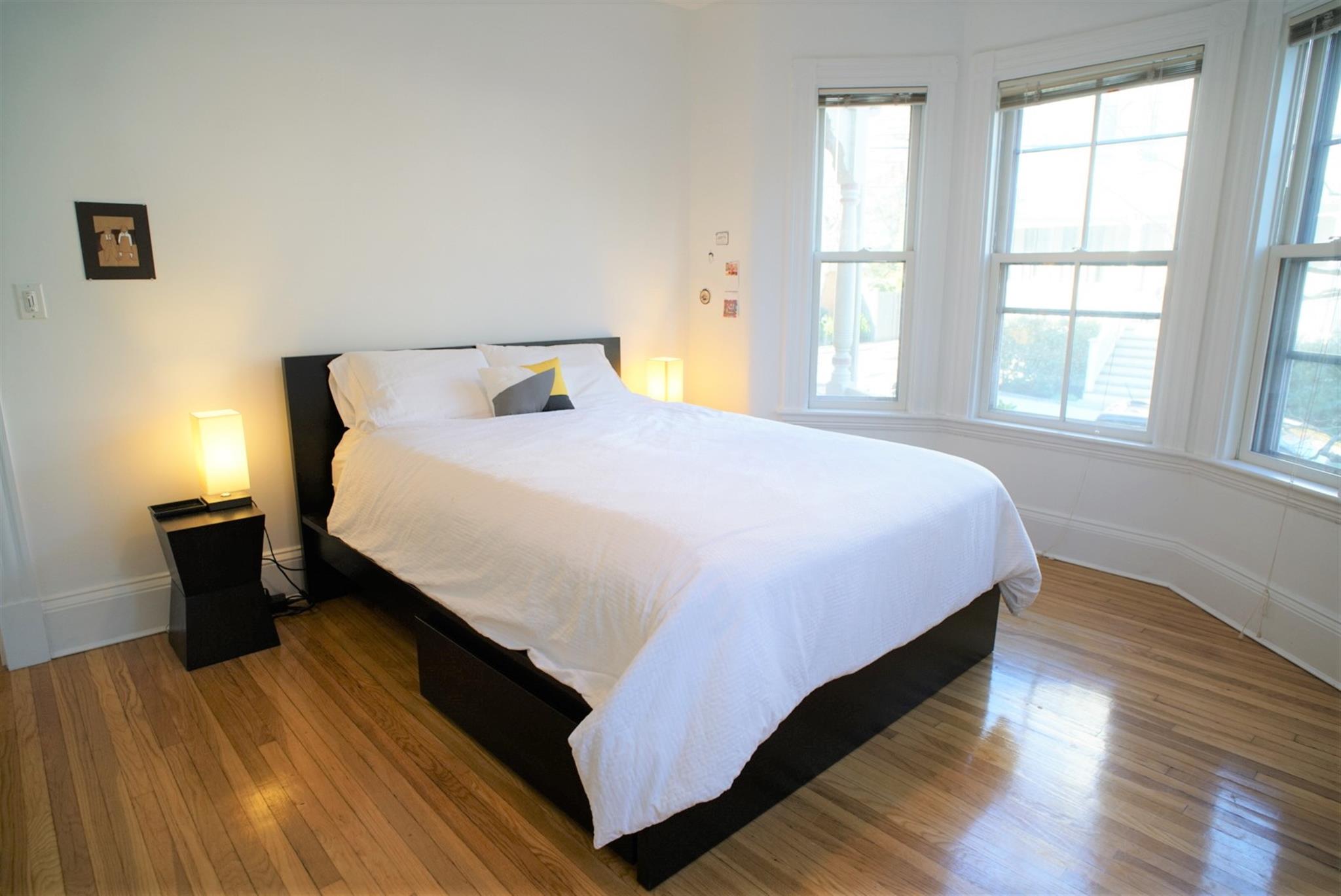 28 Healey St, Harvard Square