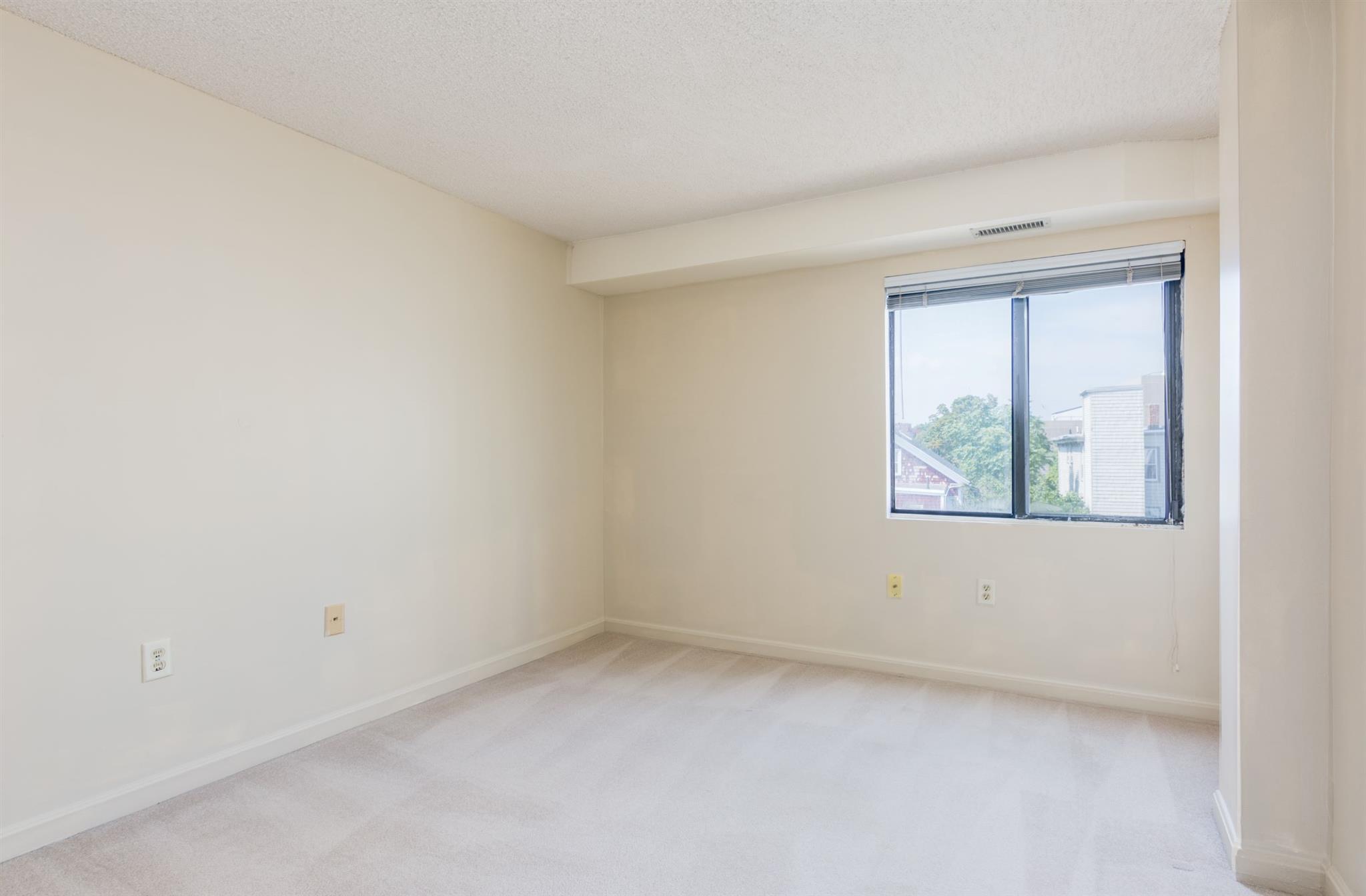 16 Elmer St, Harvard Square