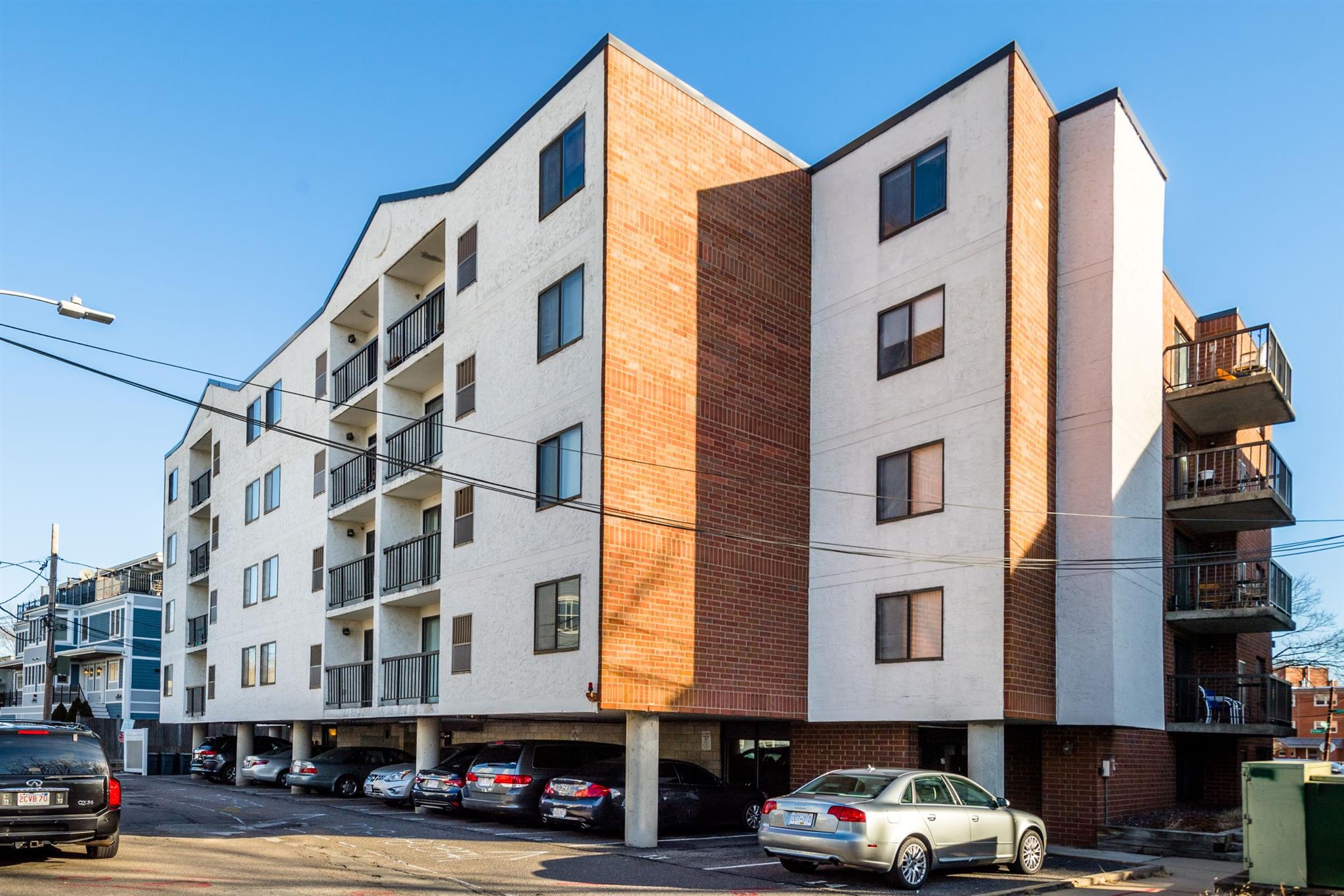 16 Elmer St, Harvard Square