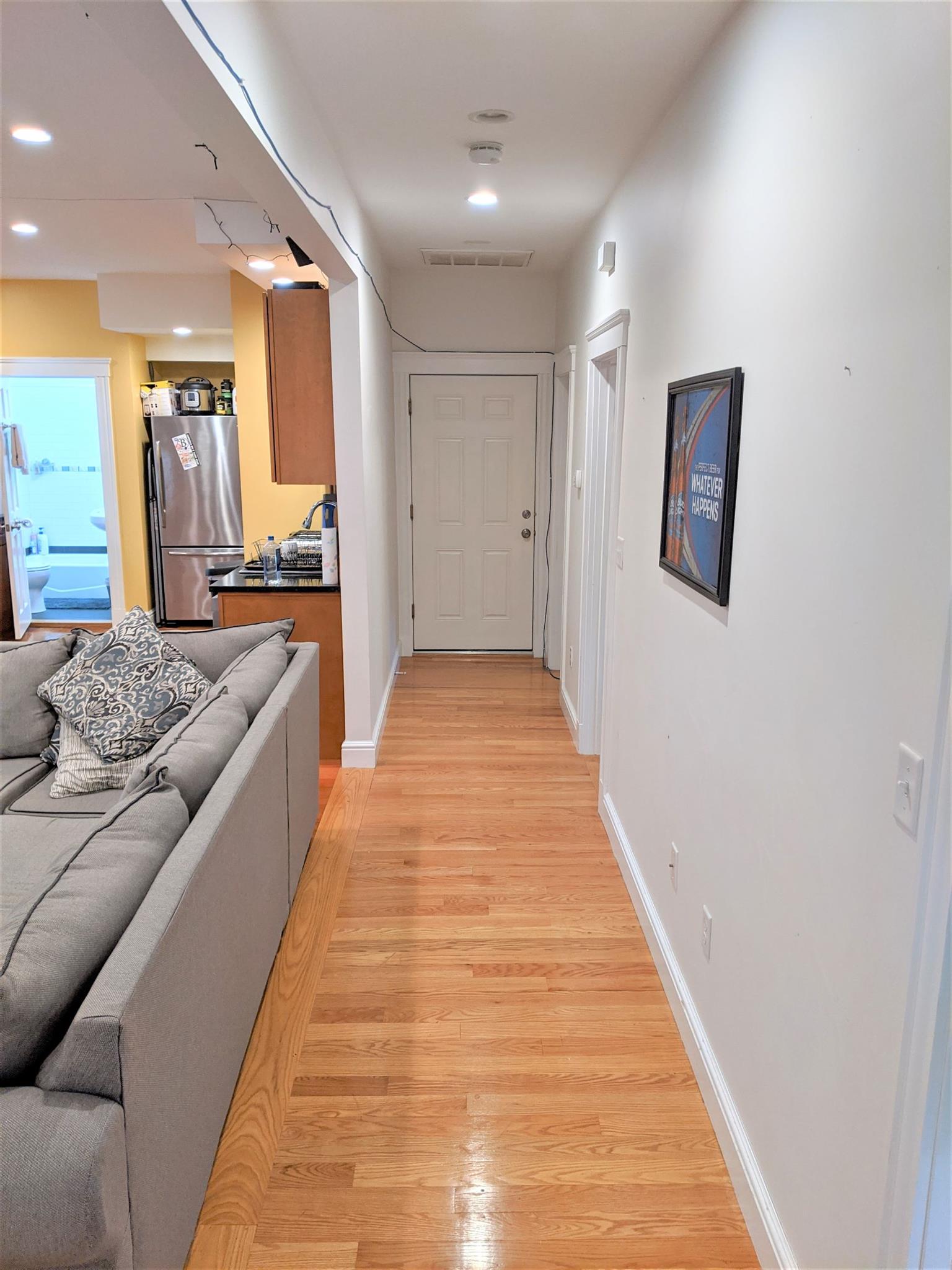 472 Main St, Medford