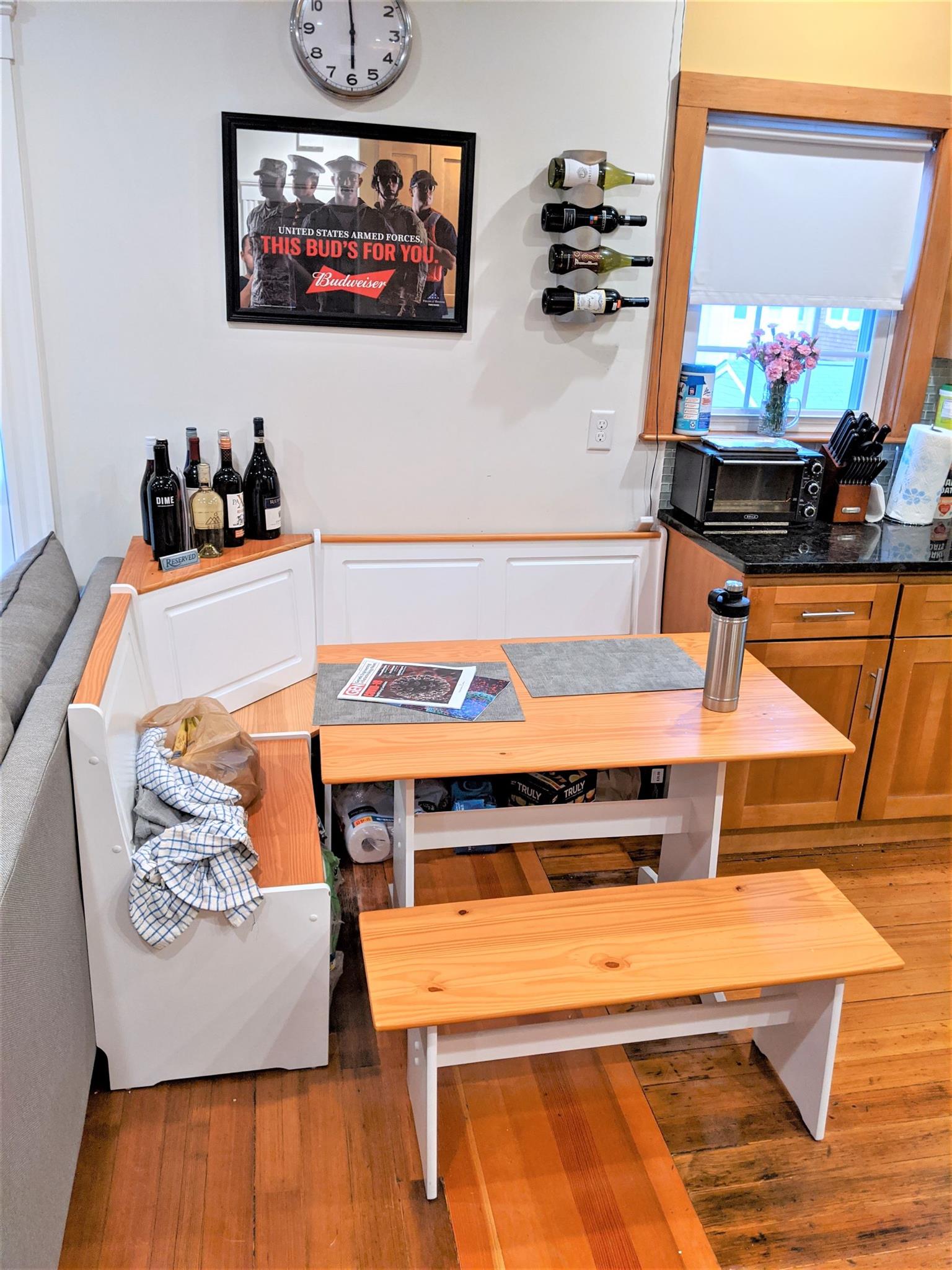 472 Main St, Medford