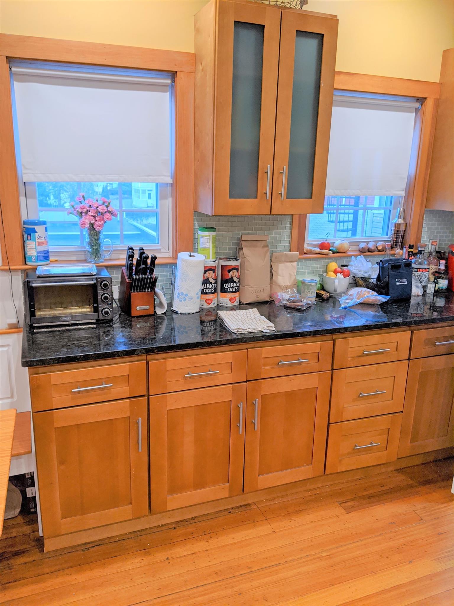 472 Main St, Medford