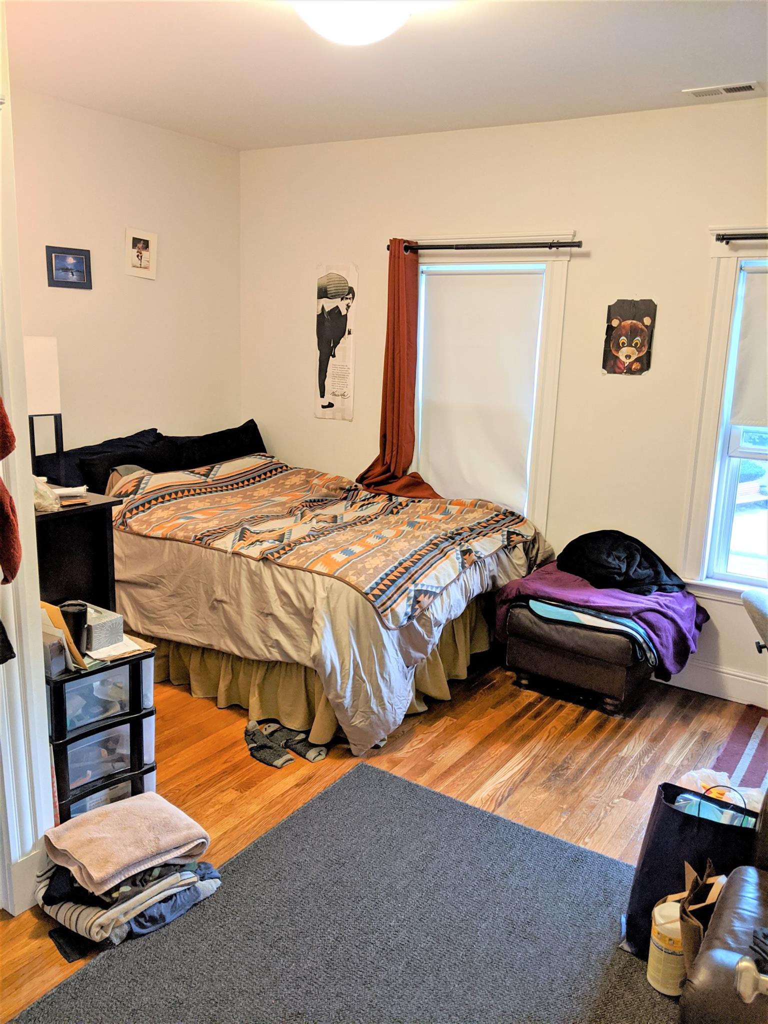 472 Main St, Medford