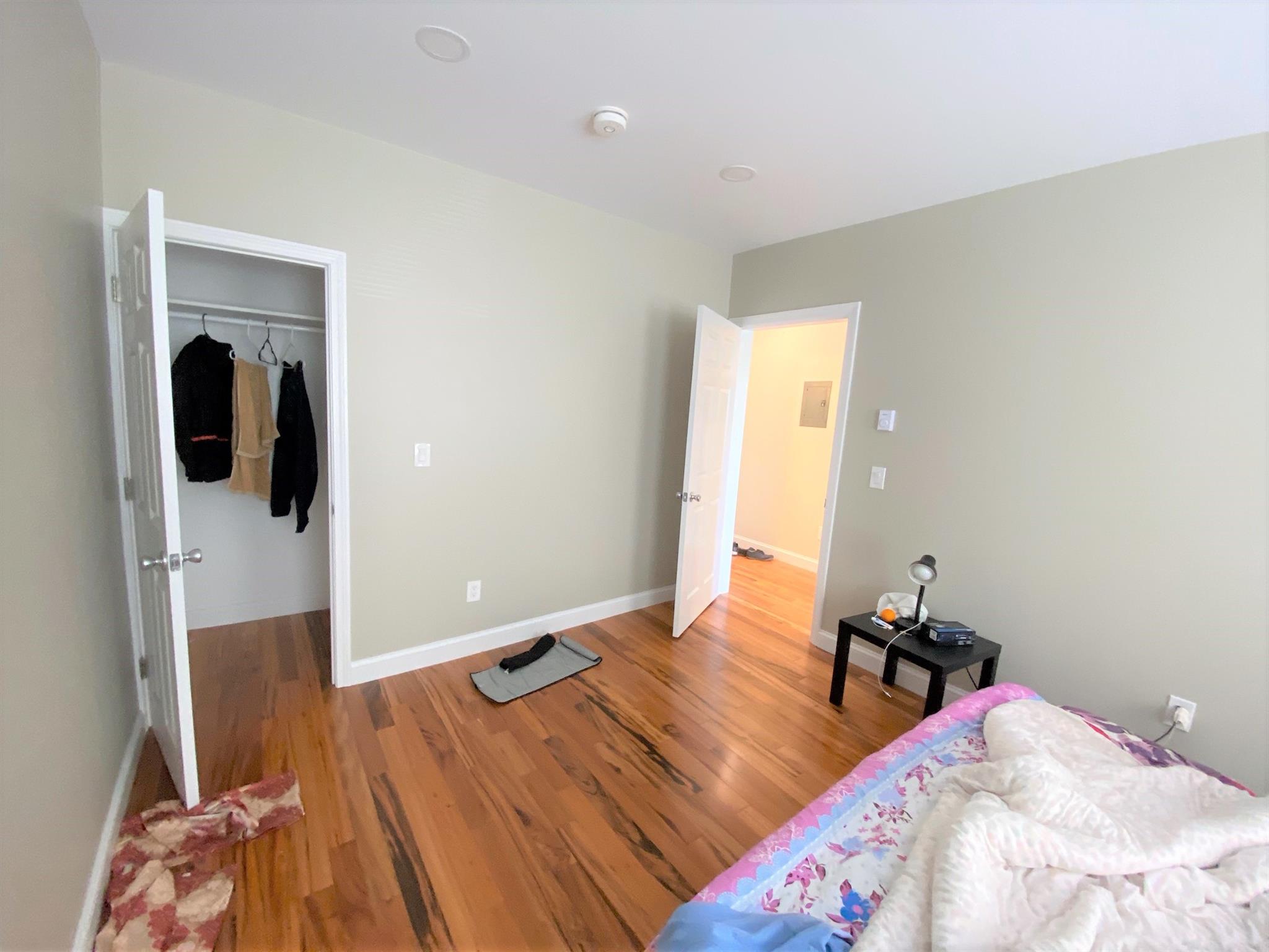 1121 Broadway, Teele Square