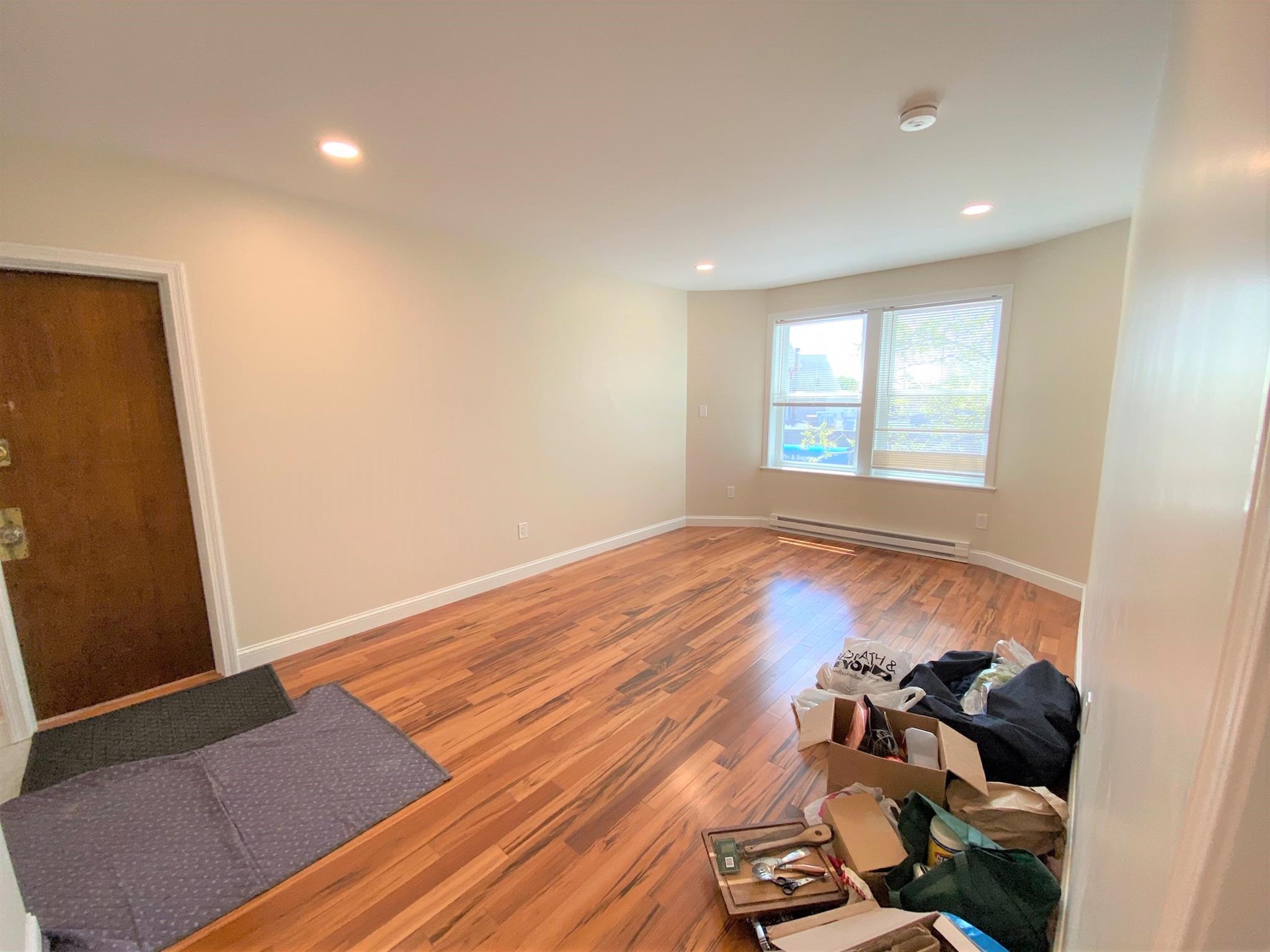 1121 Broadway, Teele Square