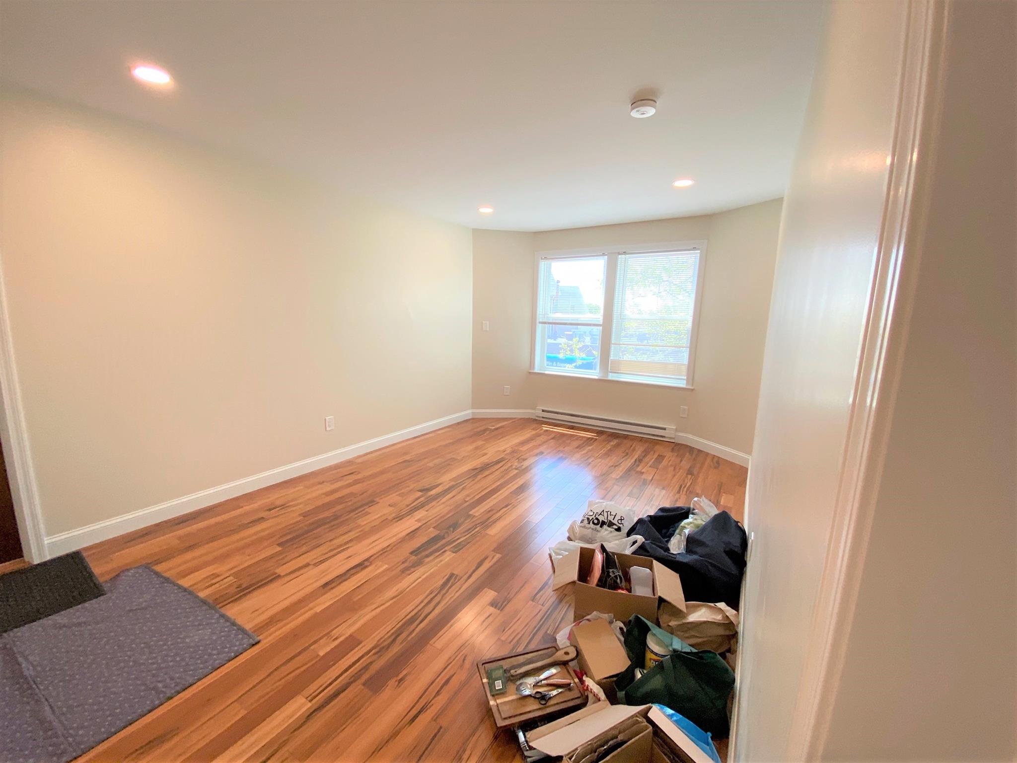 1121 Broadway, Teele Square