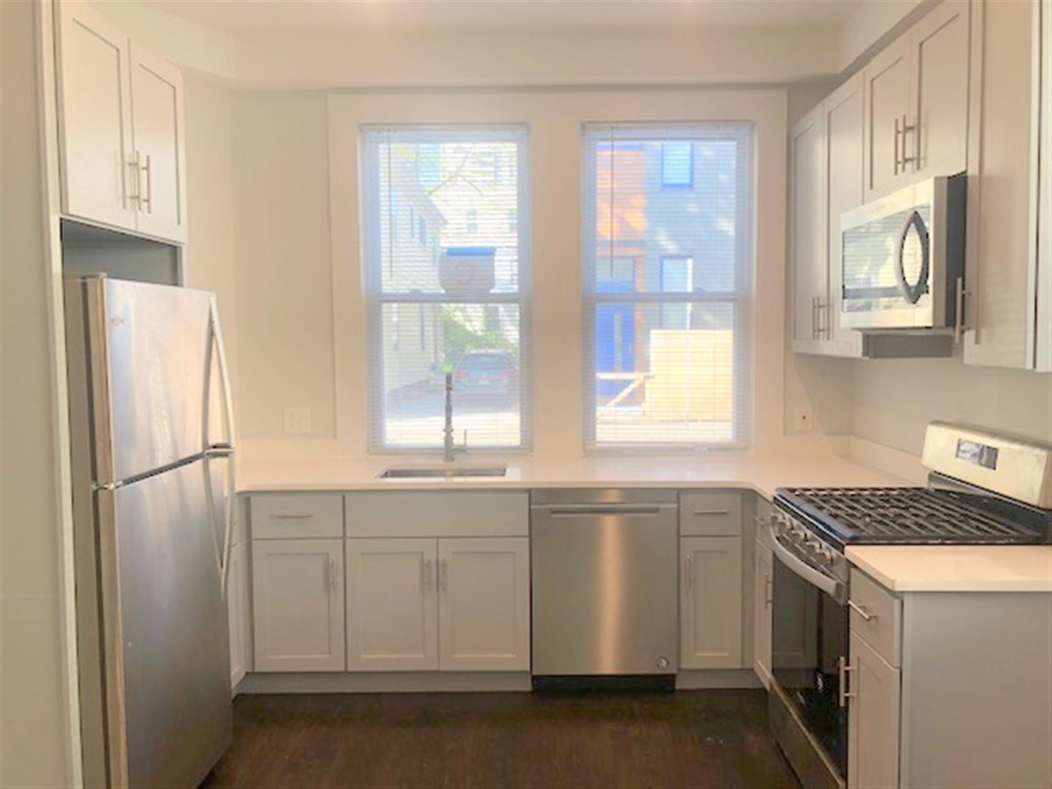 75 Kinnaird St, Central Square