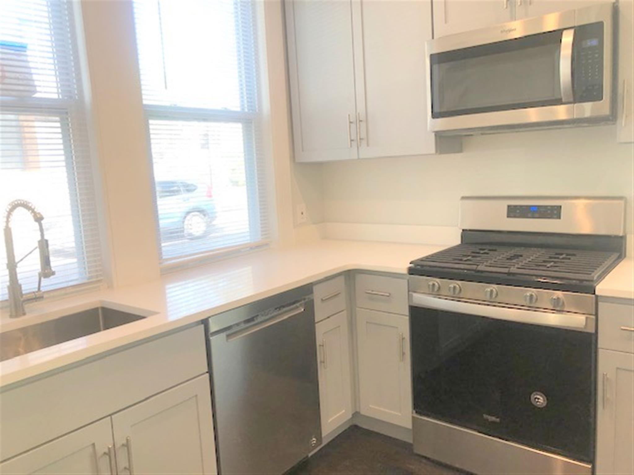 75 Kinnaird St, Central Square