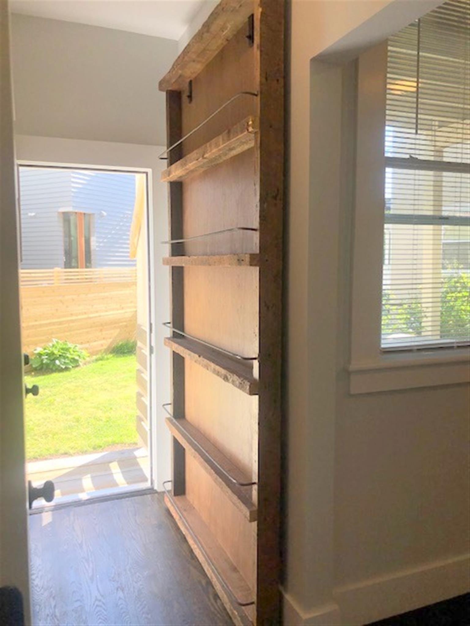 75 Kinnaird St, Central Square