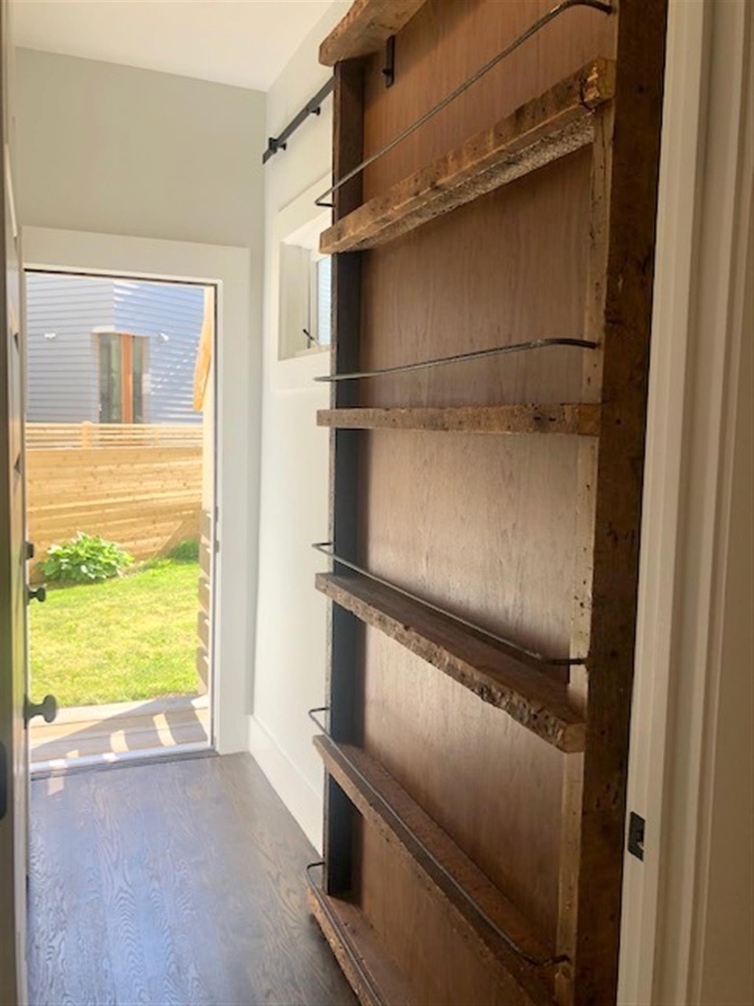 75 Kinnaird St, Central Square