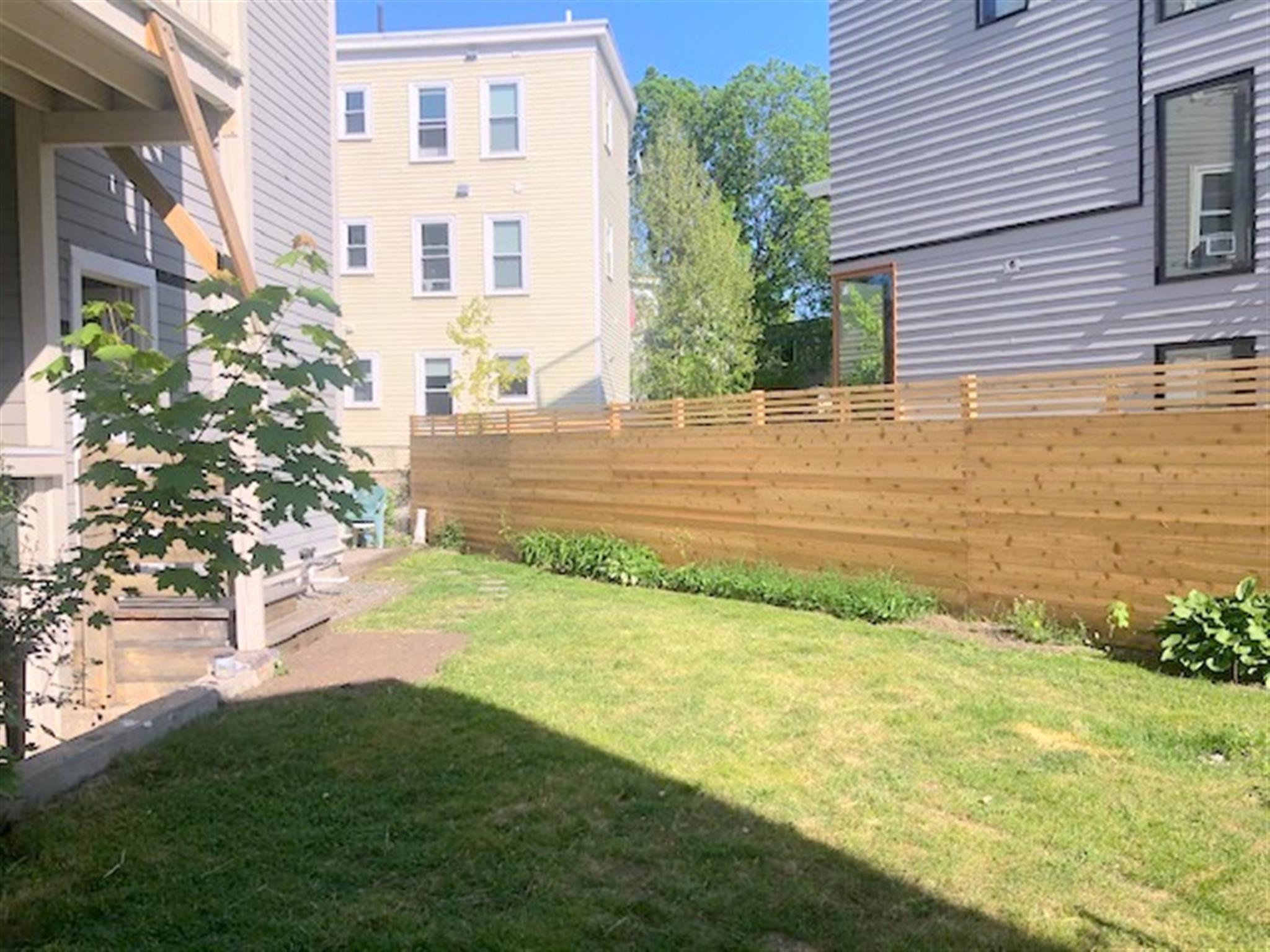 75 Kinnaird St, Central Square