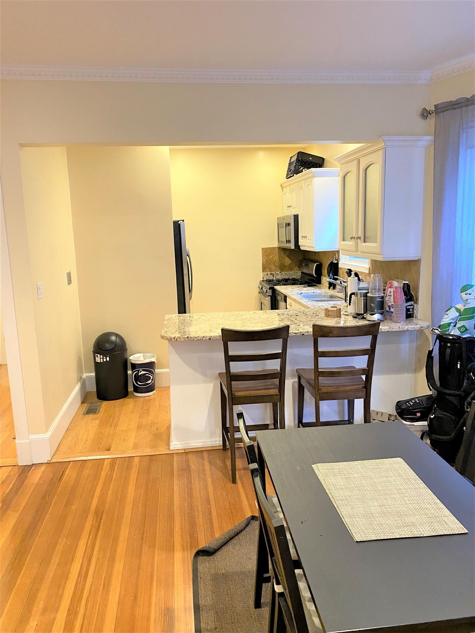 52 Maple Ave, Mid Cambridge