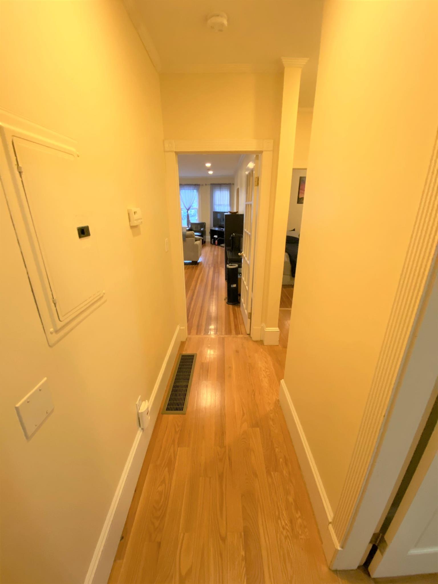 52 Maple Ave, Mid Cambridge