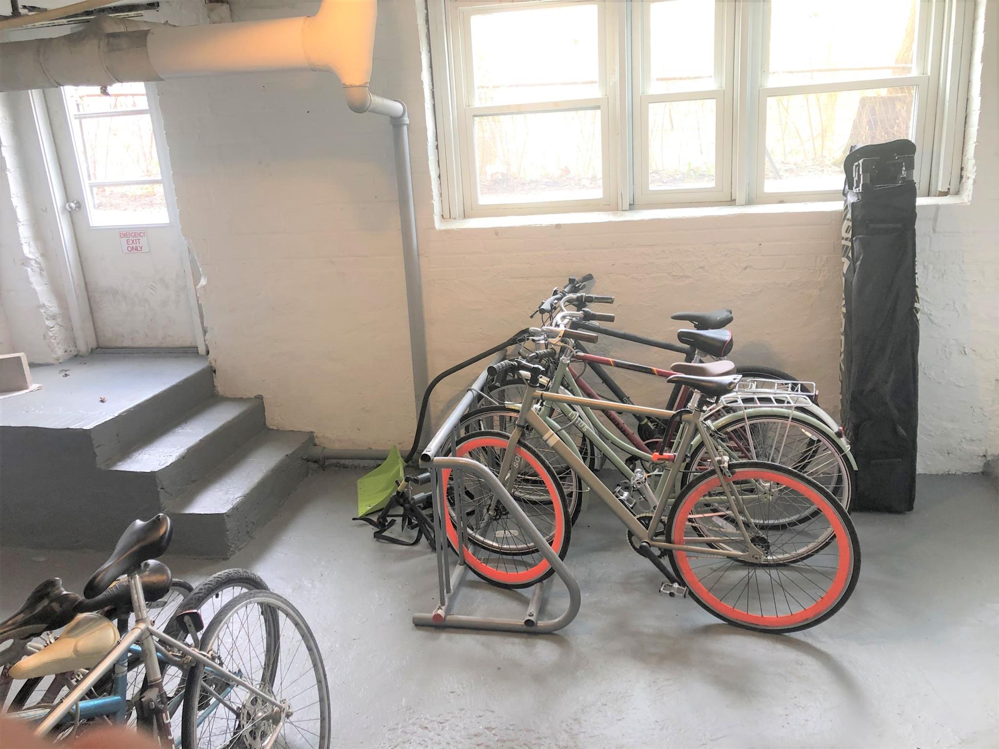 119 Wyoming Ave, Oak Grove - Pine Banks