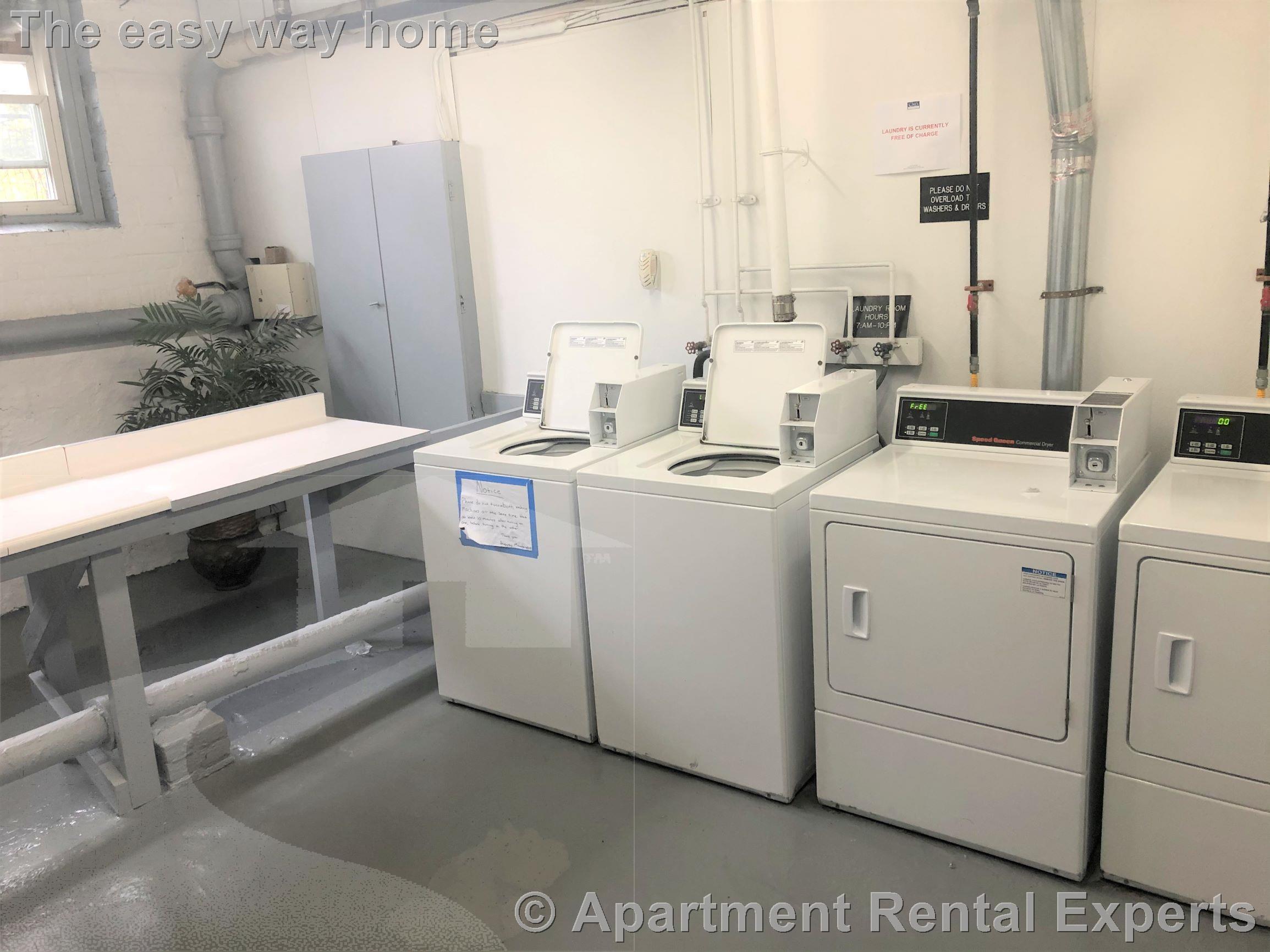 119 West Wyoming, Oak Grove - Pine Banks