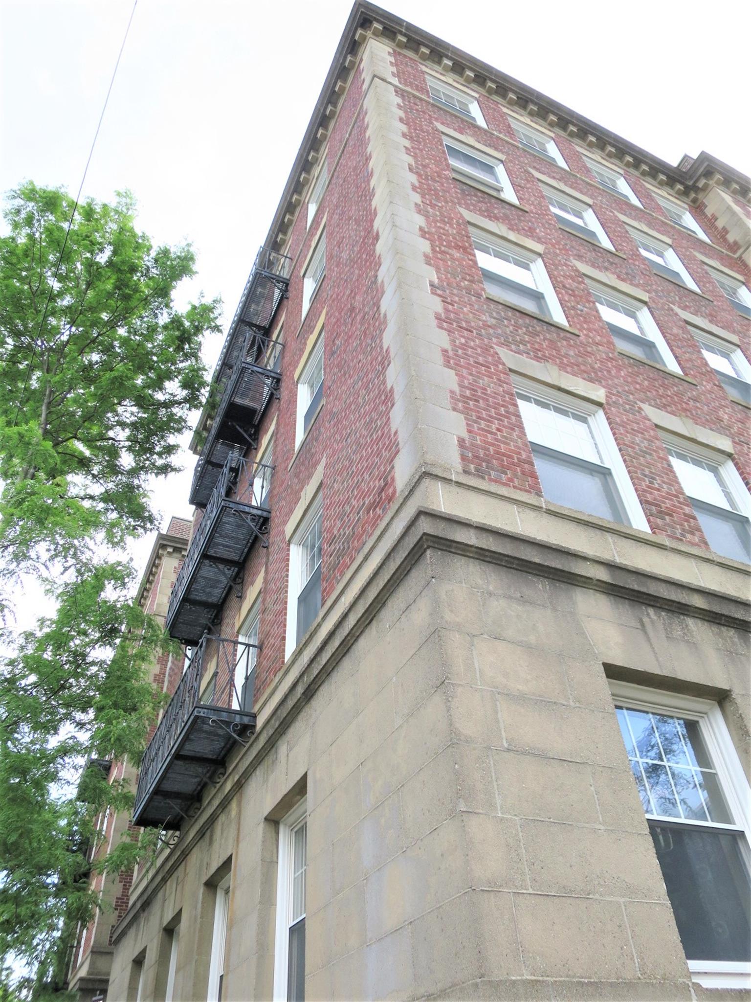 41 College Ave, Davis Square