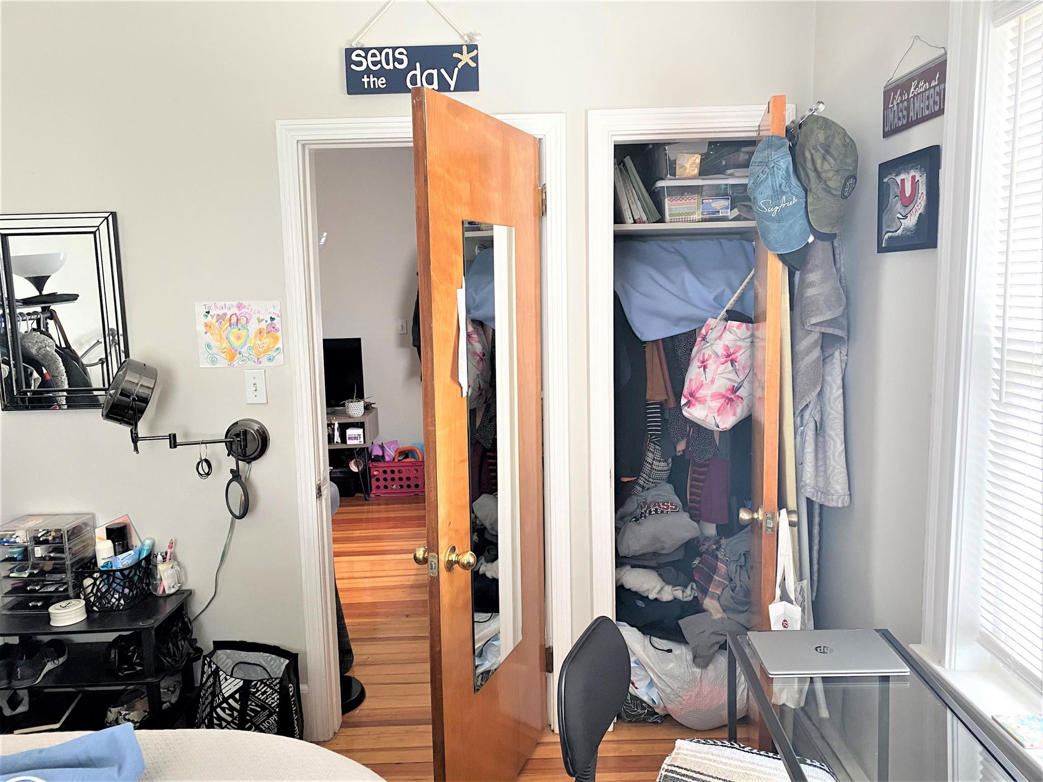 521 Main St, Medford