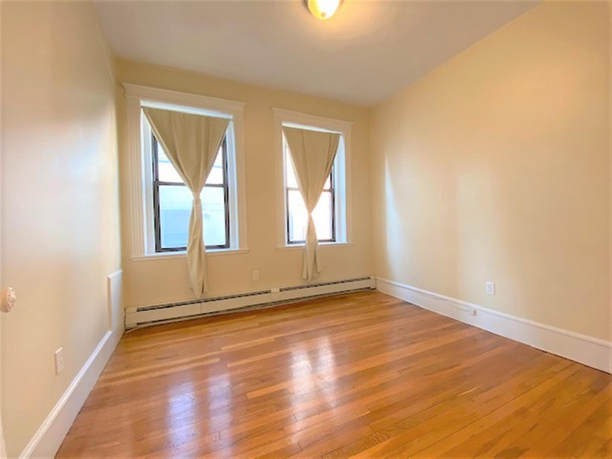 77 Hancock St, Mid-Cambridge