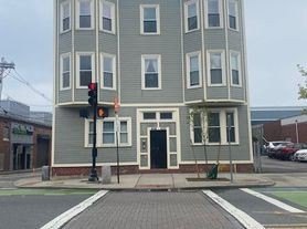 464 Somerville Ave, Inman Square