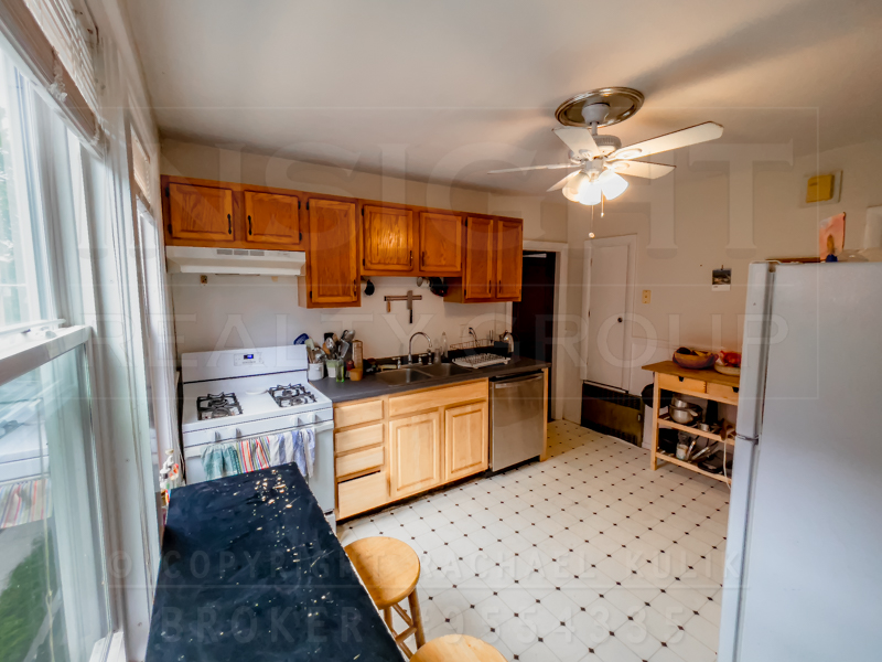 26 Saint Rose St, Jamaica Plain