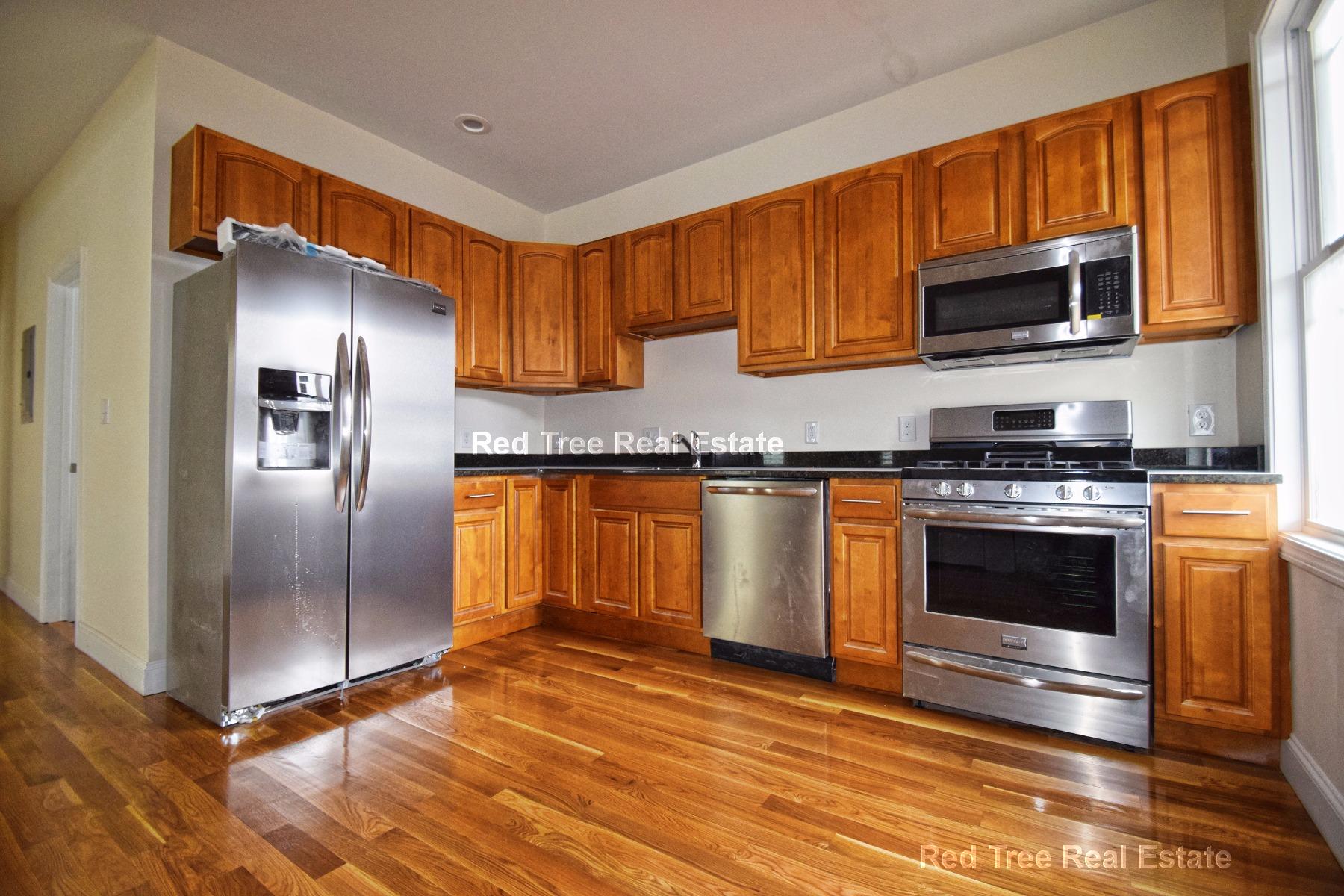 3235 Washington St, Jamaica Plain