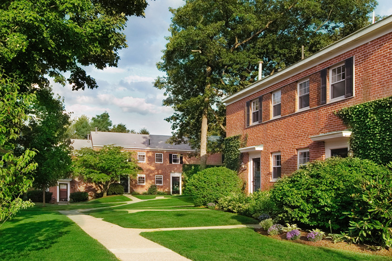 46 Independence Ave, Quincy