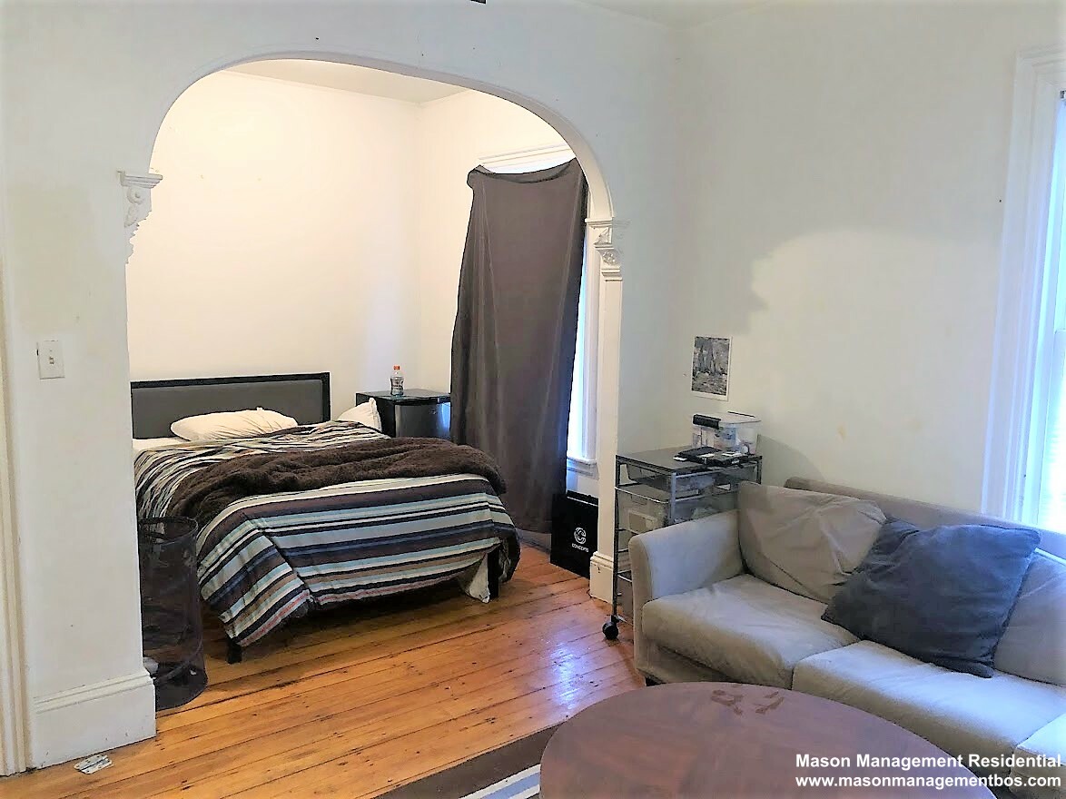 40 Gardner St, Allston