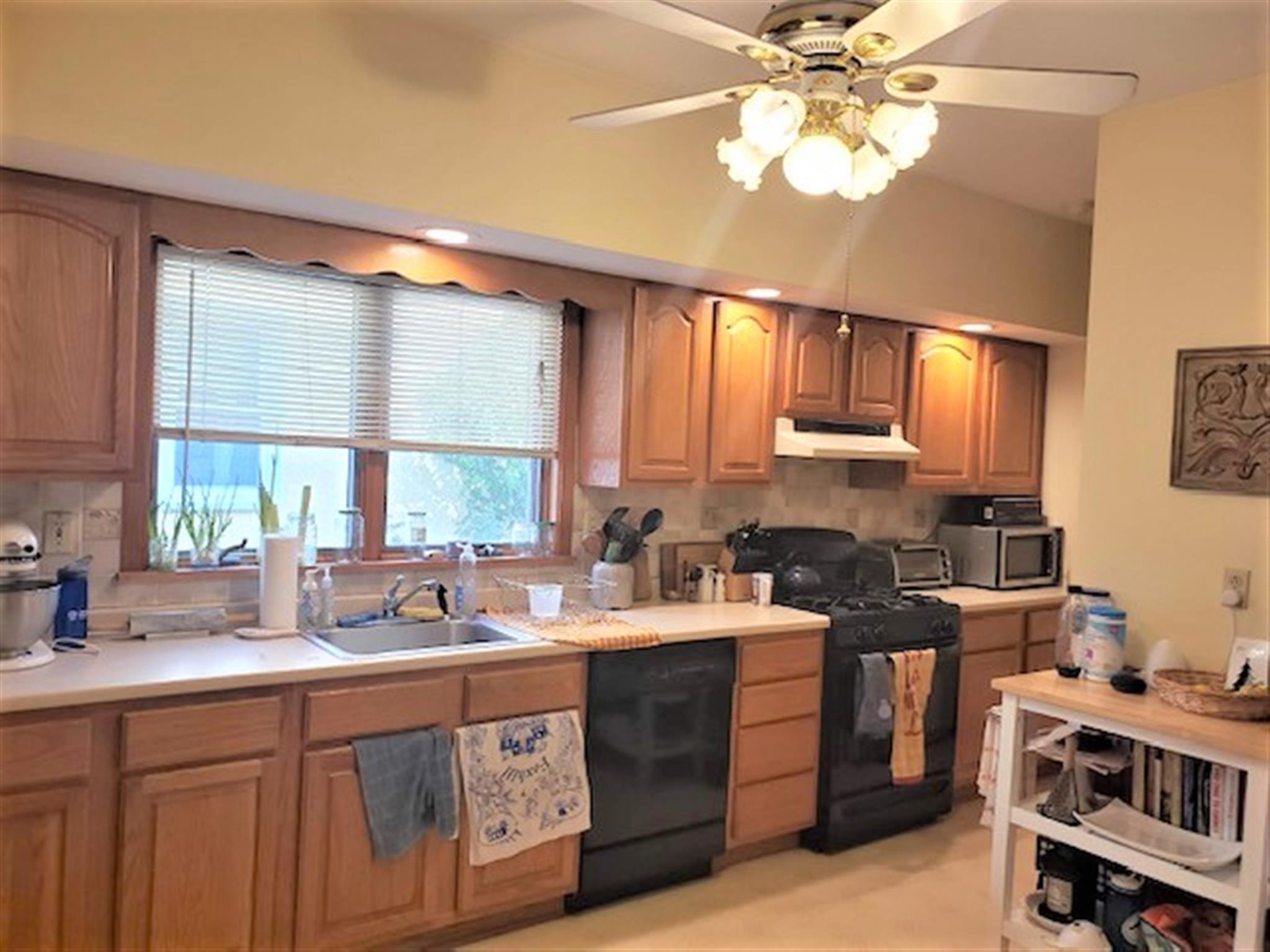 26 Bailey Rd, Teele Square