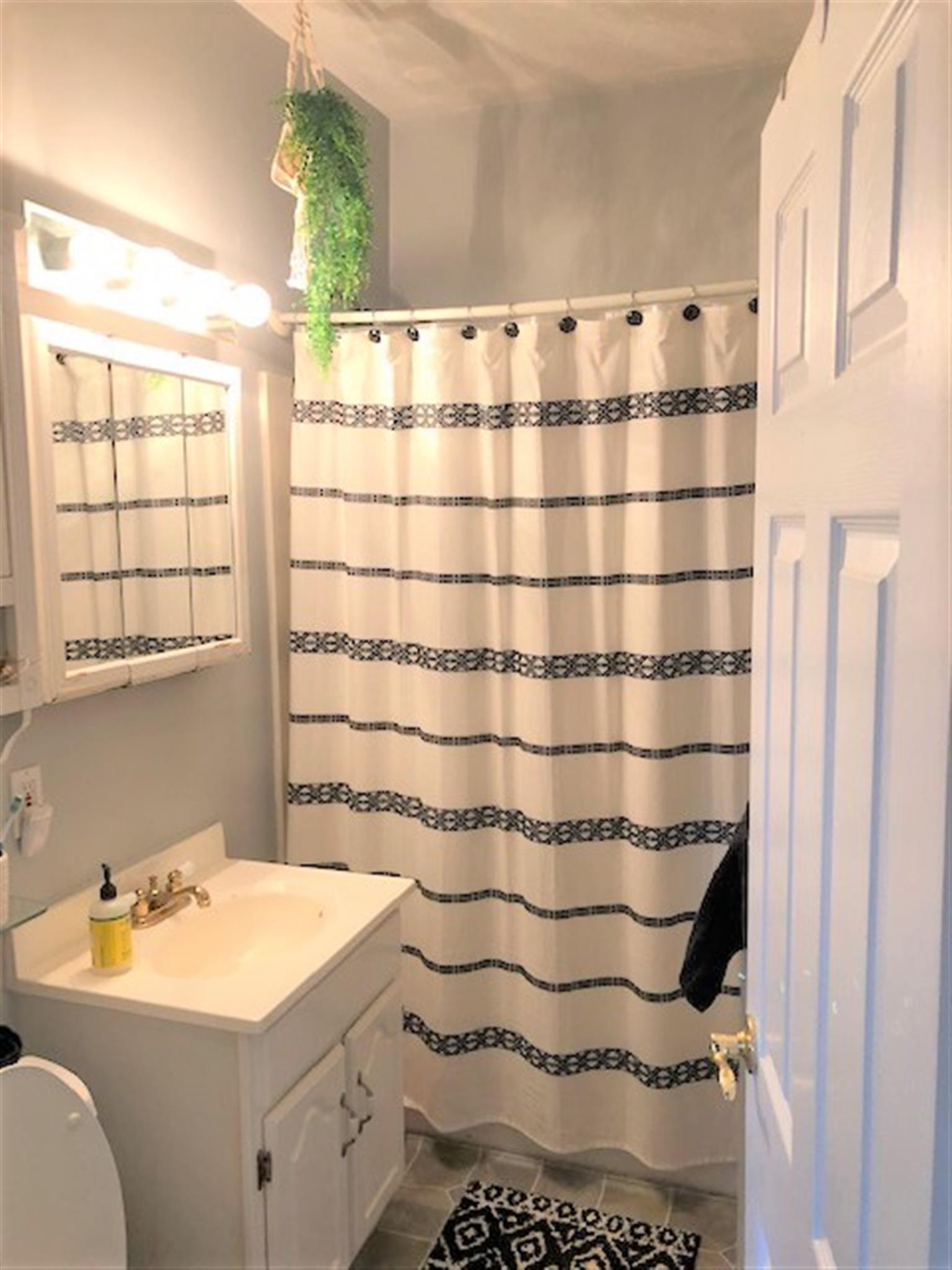 122 Frederick Ave, South Medford