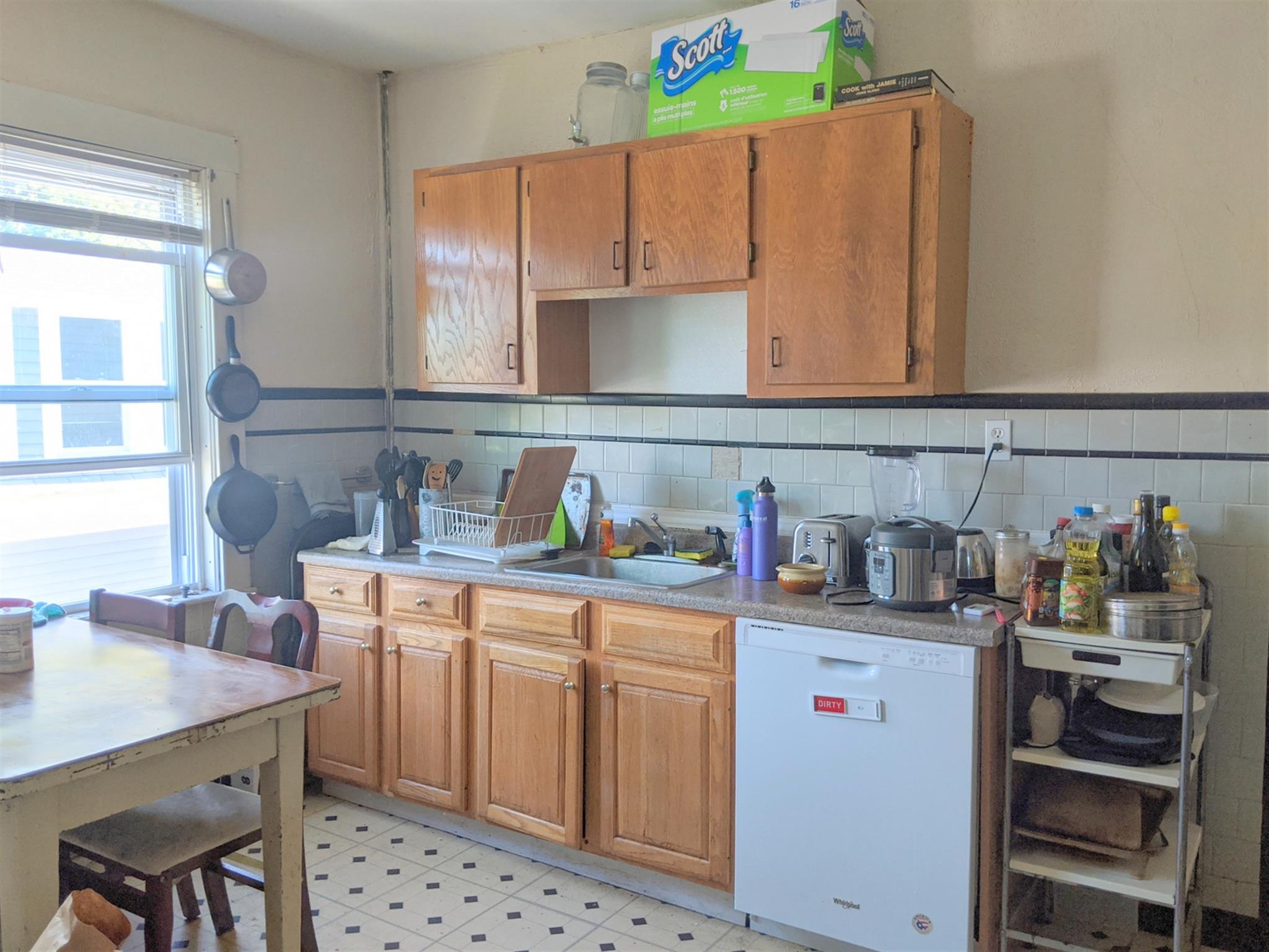 64 Linden Ave, Porter Square