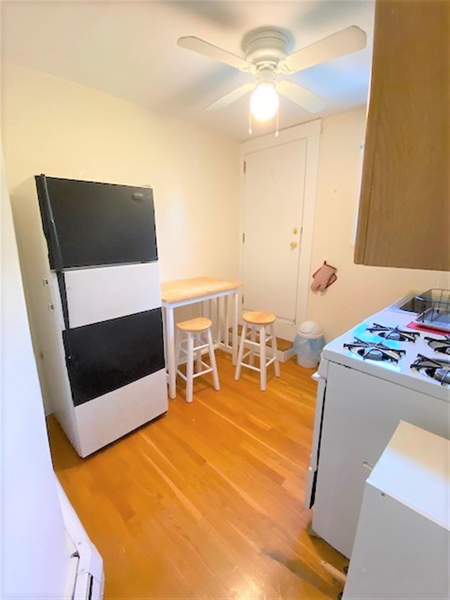 24 Cogswell Ave, Porter Square