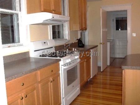 34 Leonard St, West Somerville